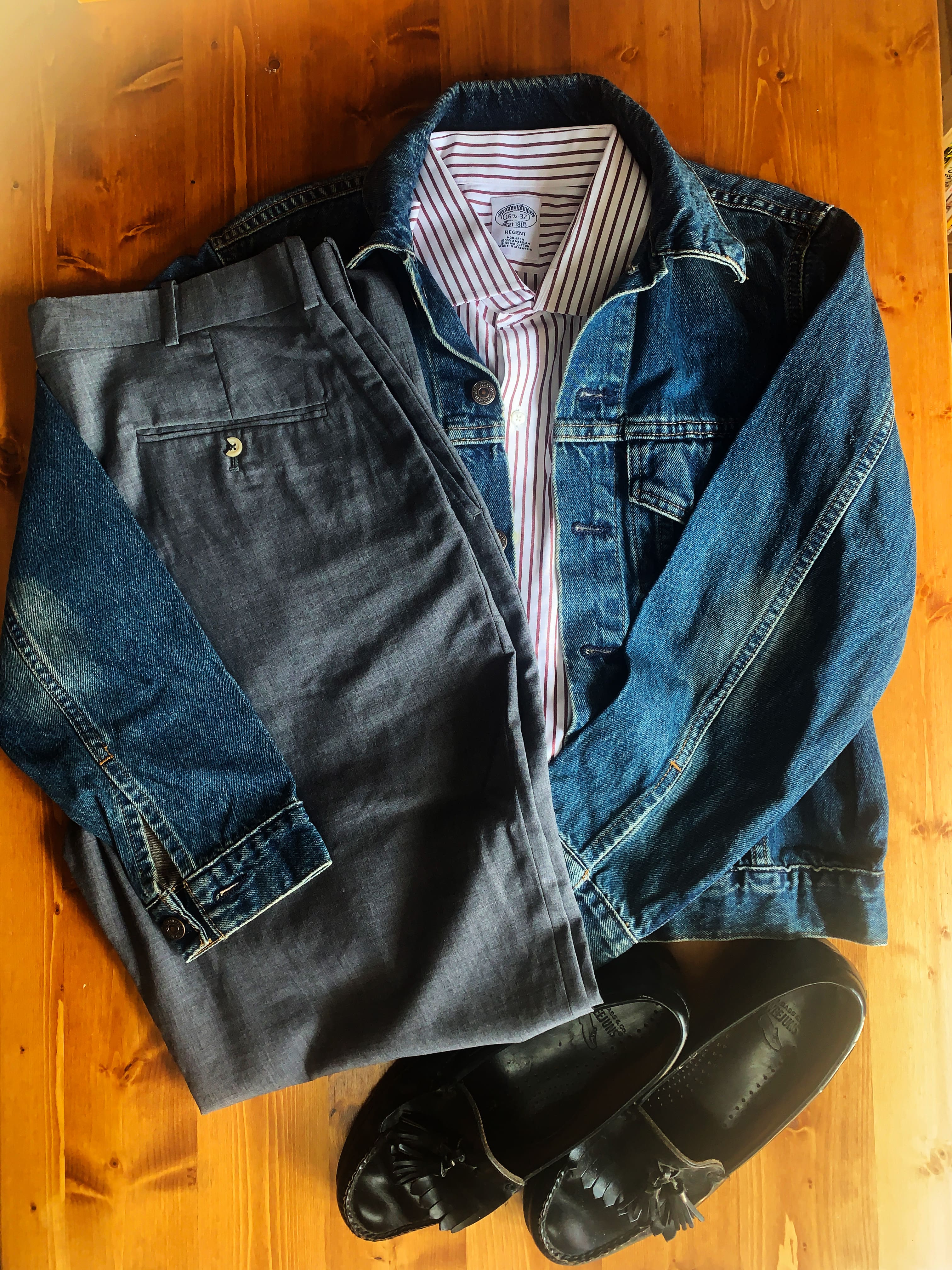 春のお出かけに、BrooksBrothersとスラックス＋1でリラックススタイル！いかがでしょうか。