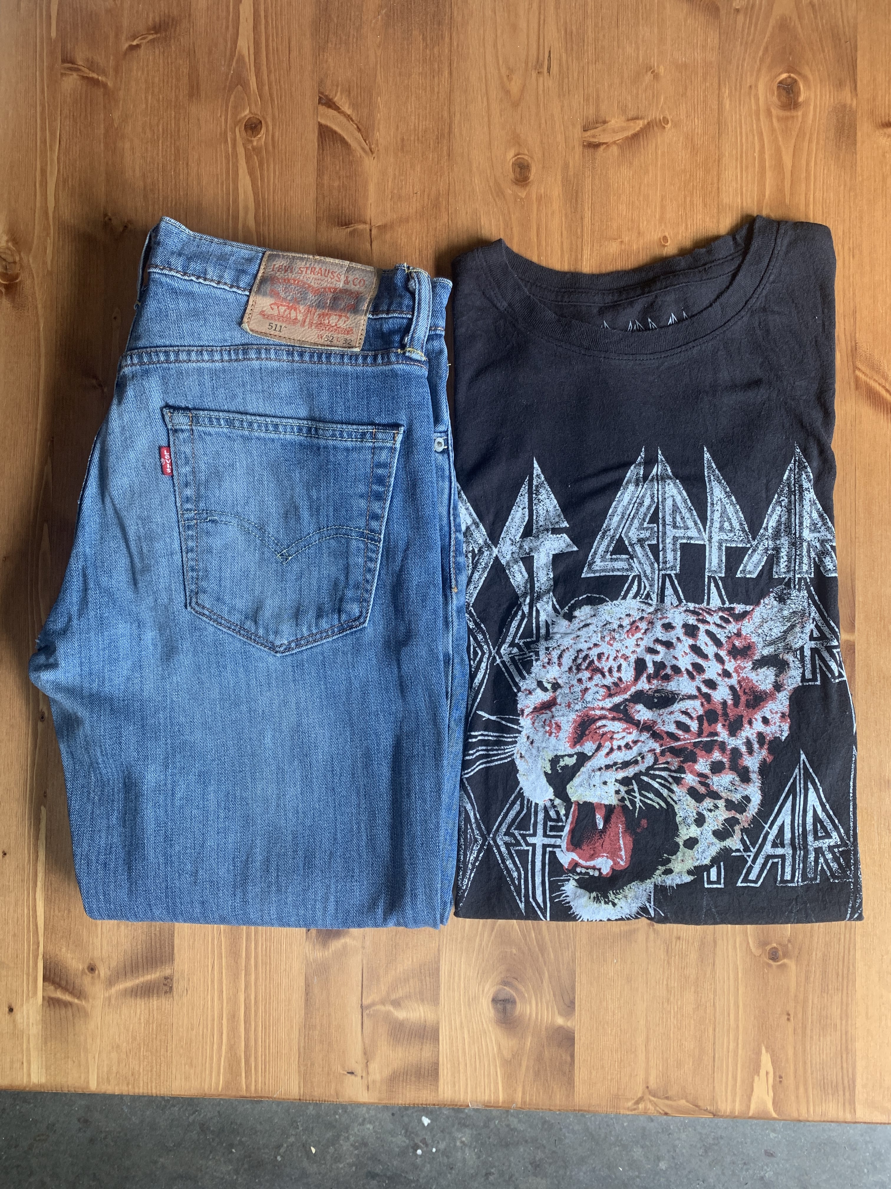 店長おすすめのデフレパードのレパードtシャツはいかがでしょうか_(:3 」∠)_