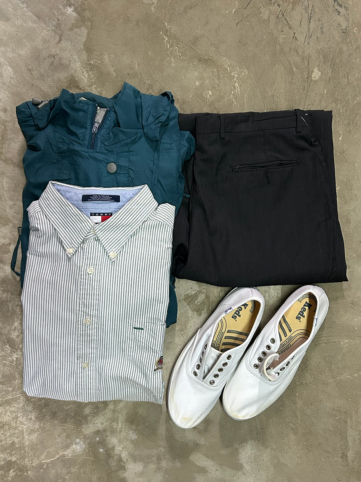 ナイロンジャケット ×　Tommy hilfiger 長袖ストライプシャツ