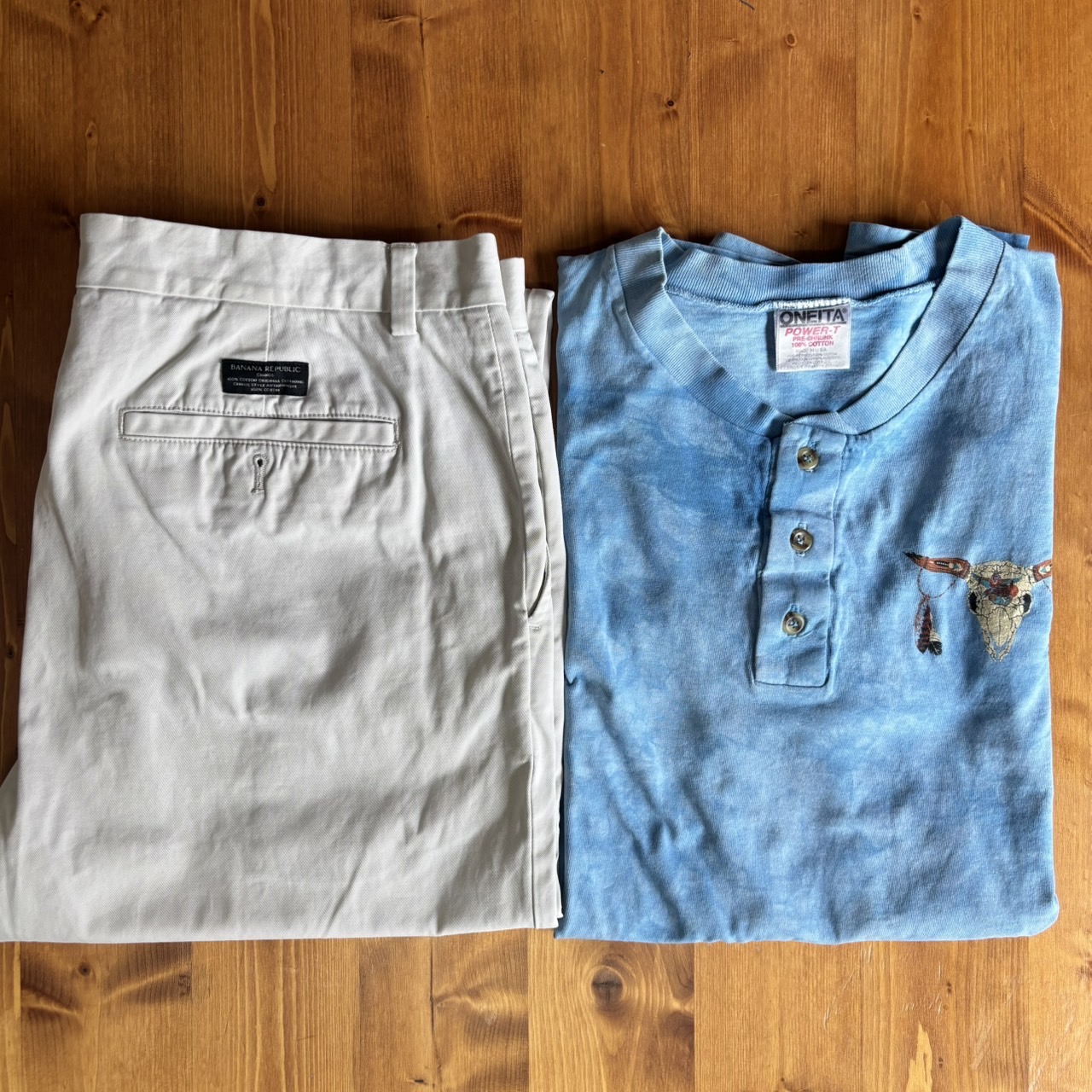 ネイティブアメリカン風の絶妙なグラフィックが◎ブルーのムラ染めTシャツです！！
