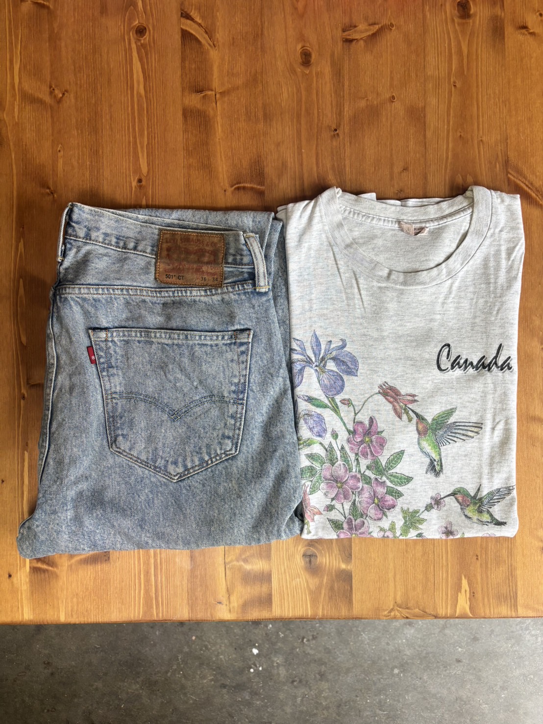 今日は私イチオシのBIRDtシャツをご紹介いたします！！