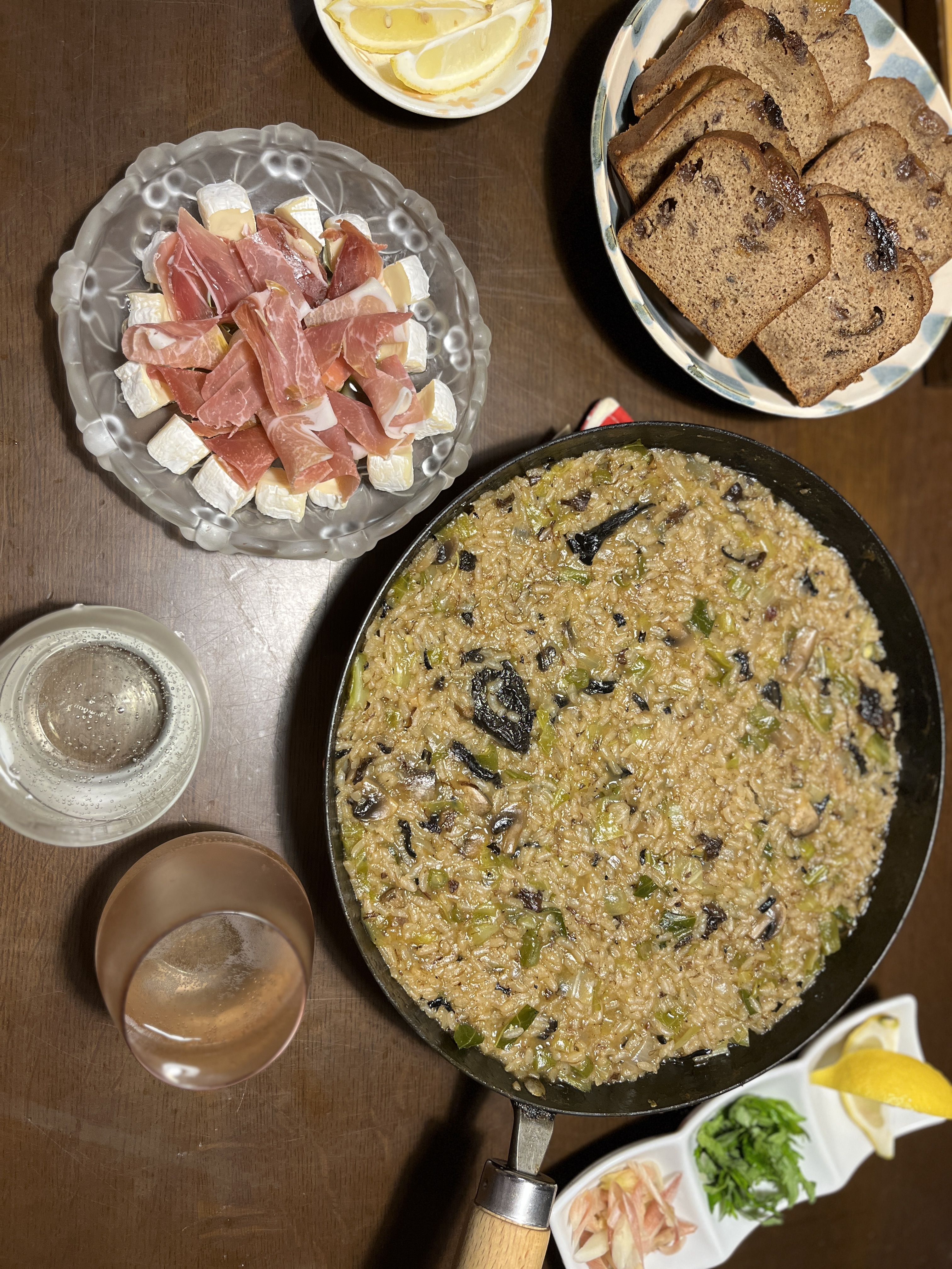 【フライパンでパエリアを作ろう🍳】