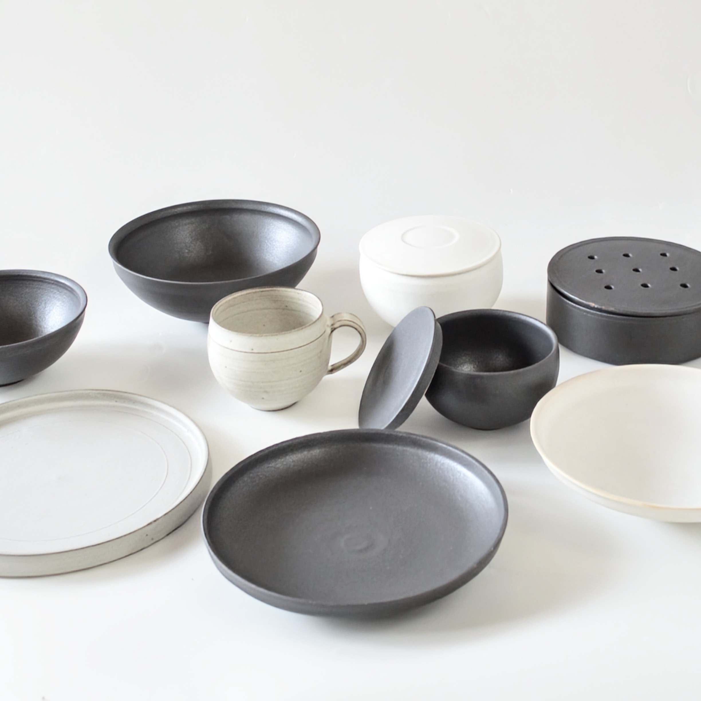 陶芸家 小野俊の個展”comfortware”をMA STOREで開催します。