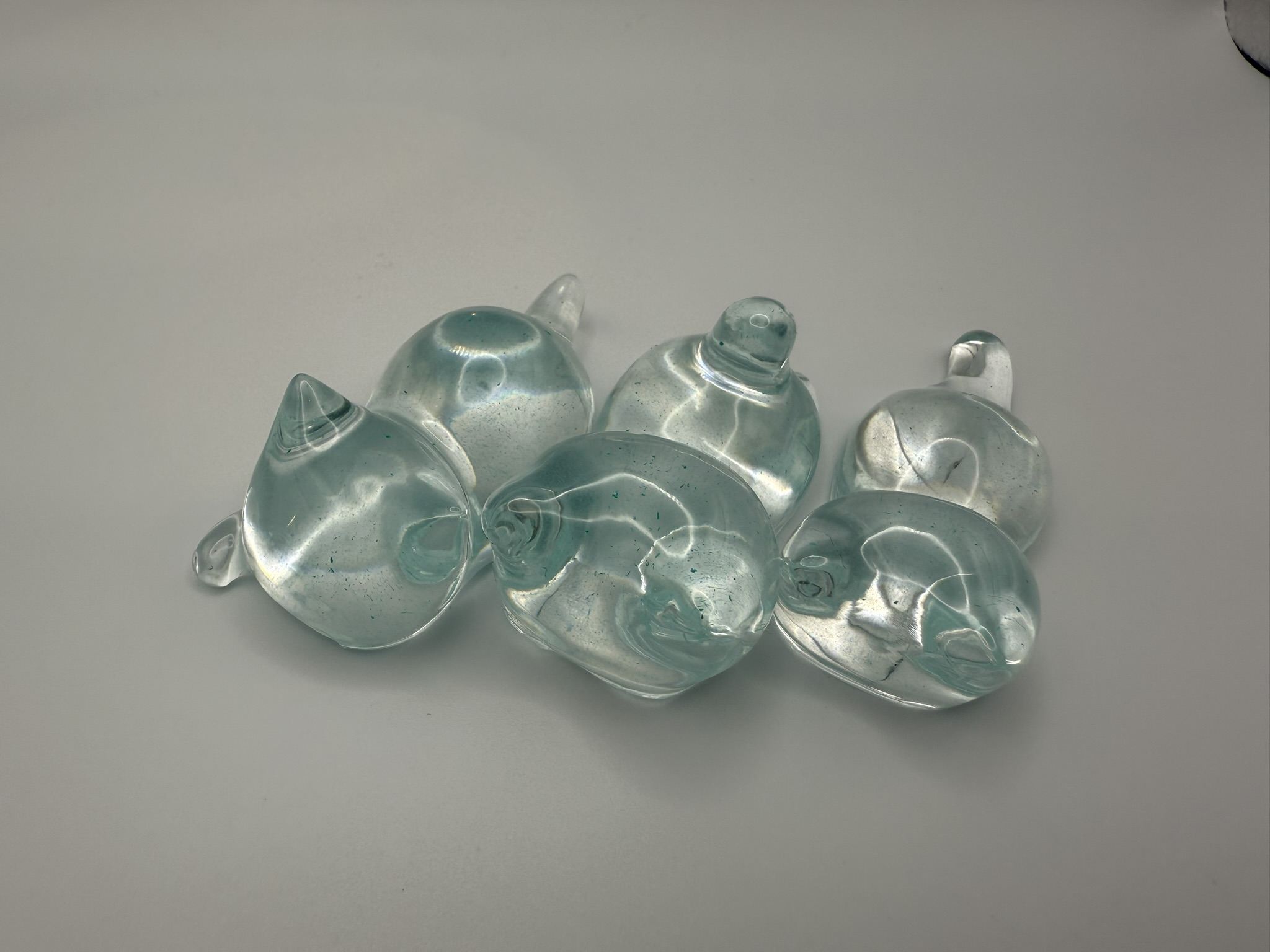 ターコイズのしずく猫のひるね（3匹セット）レジンアート　箸置き