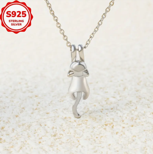 ぶらさがり猫の925ネックレス