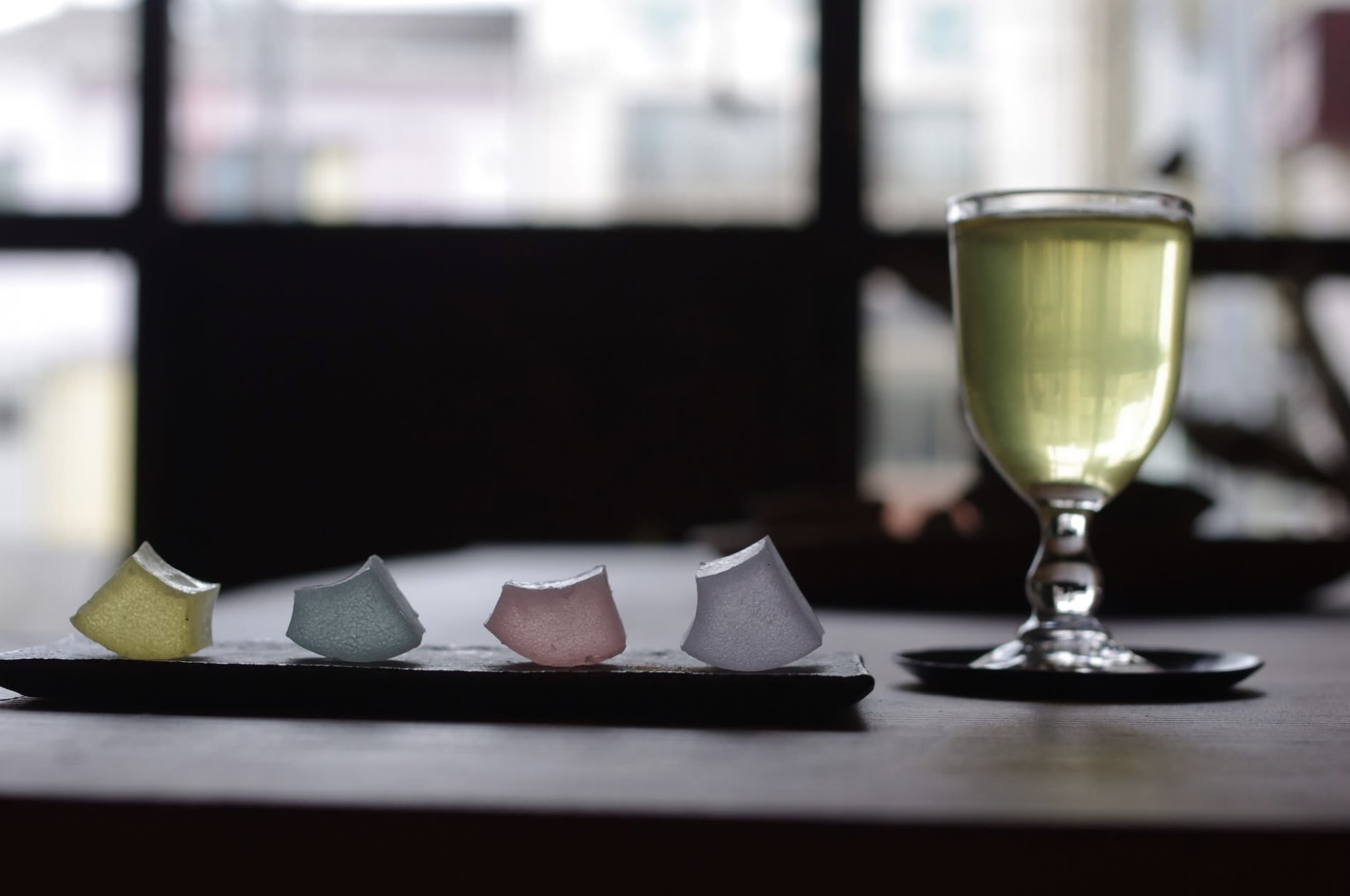 お茶とお菓子
