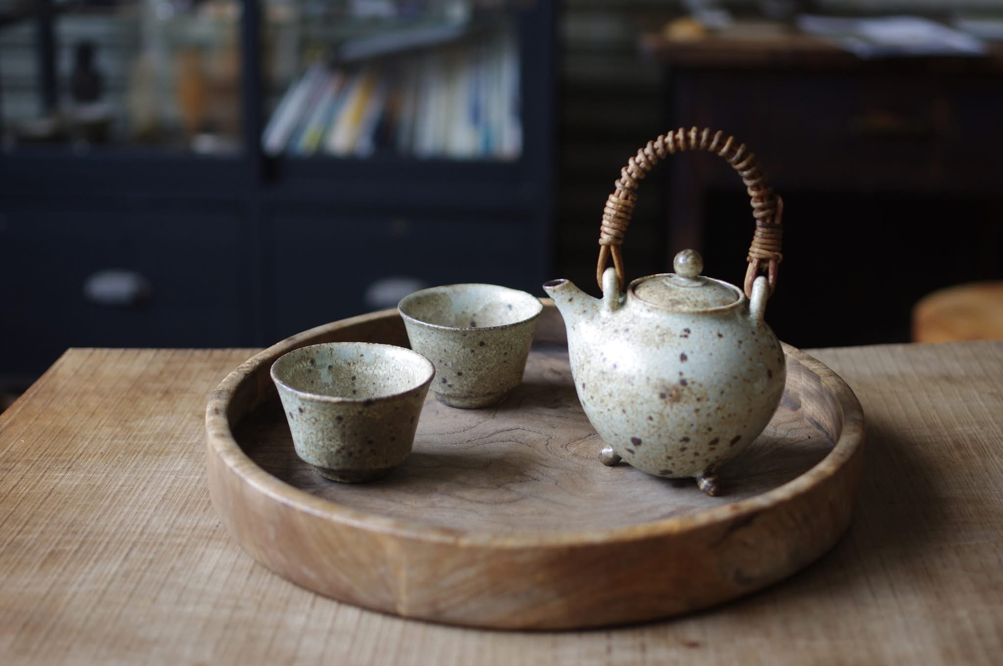 山崎さおりさんの足付き土瓶