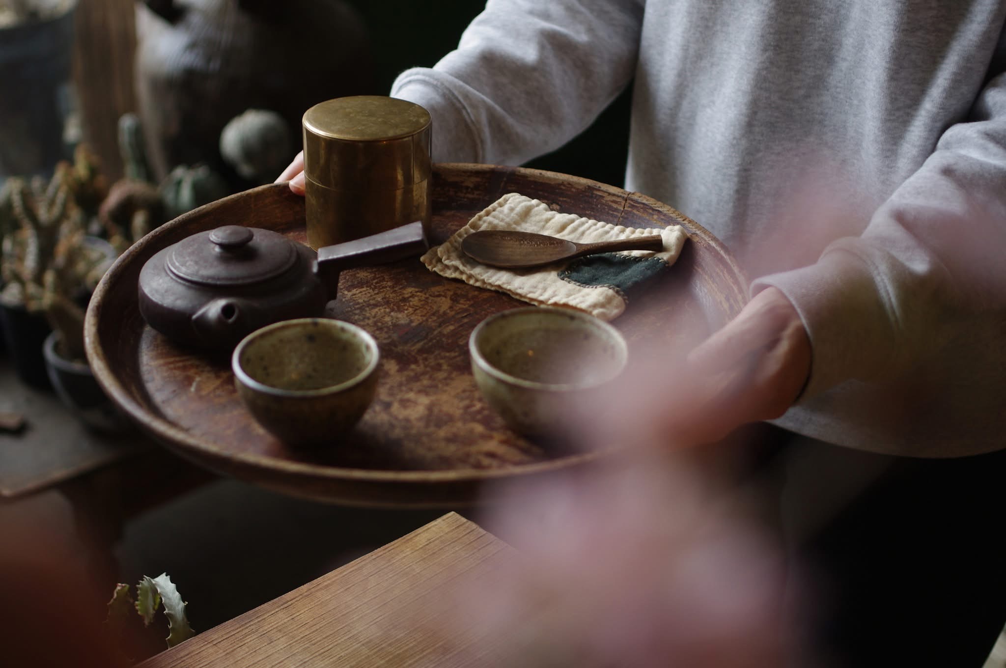 お盆の上の景色