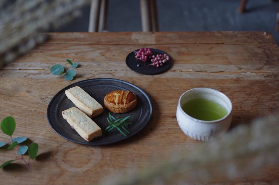 お茶の時間にしましょう
