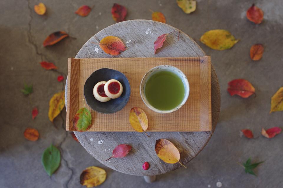 紅葉とお茶