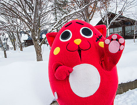 ドラムを叩くゆるキャラ「にゃんごすたー」とは？その魅力と活躍を解説！