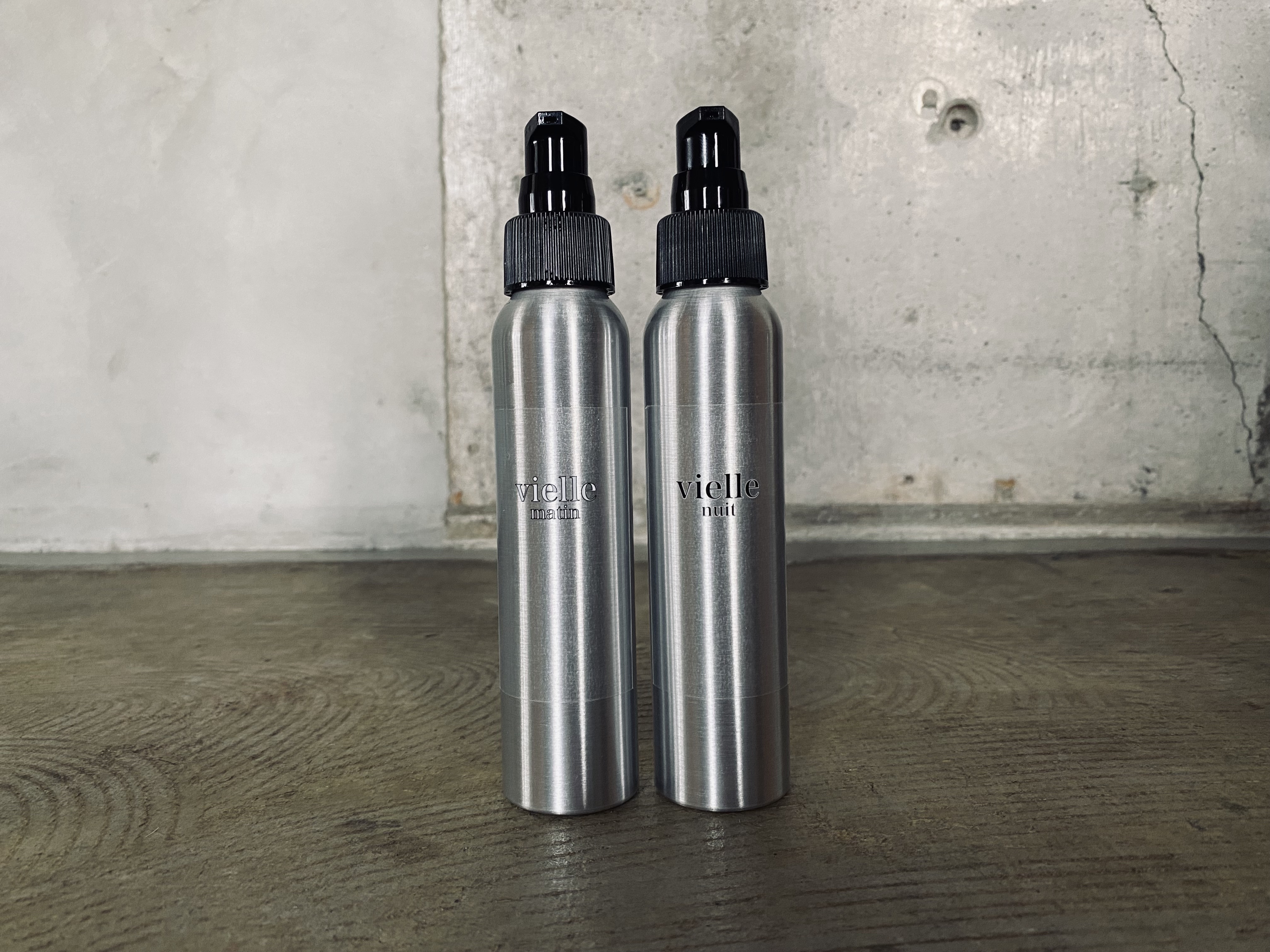 冬こそ“ヘアオイル習慣”で差がつく。 ツヤ・まとまり・若々しさを取り戻す冬のヘアケア