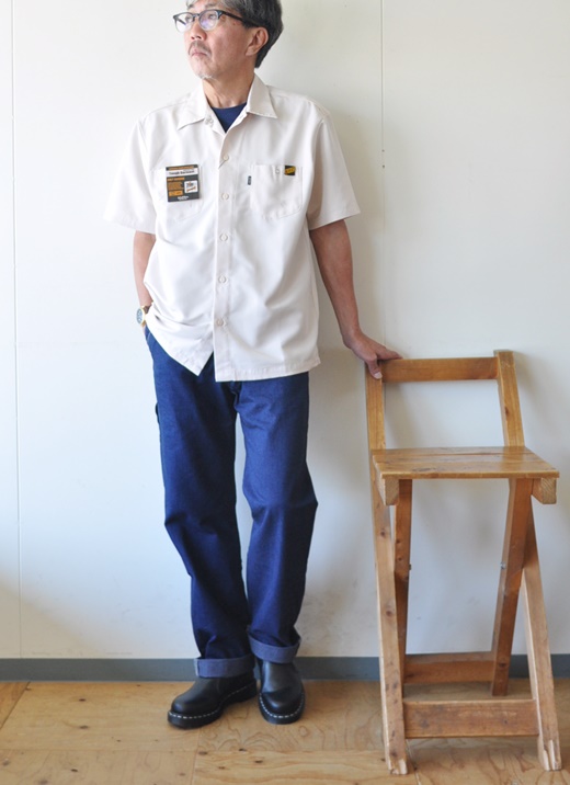 7月１５日　今日のコーディネート オフベージュの半袖オープンカラーシャツに デニムペインター