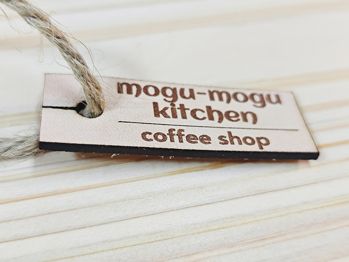 革タグでプレゼントのグレードアップを！