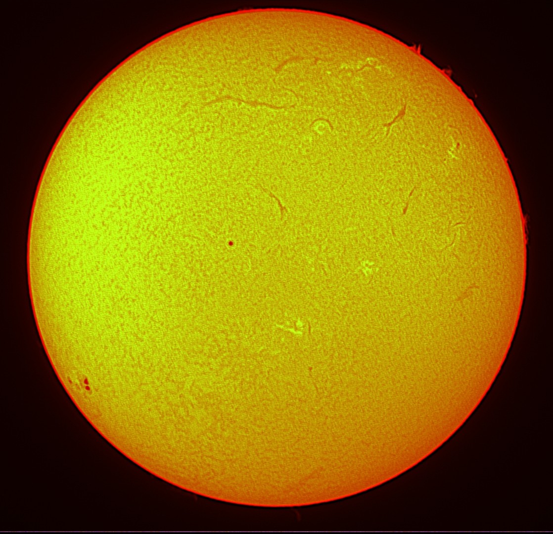 2025年4月30日の太陽（巨大黒点）