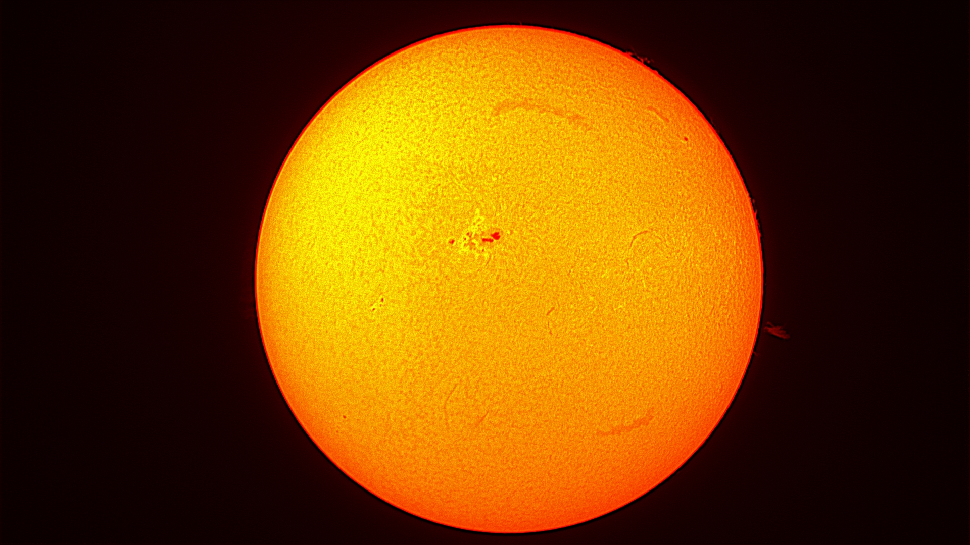 2025年5月5日こどもの日の太陽（引き続き巨大黒点が観測）