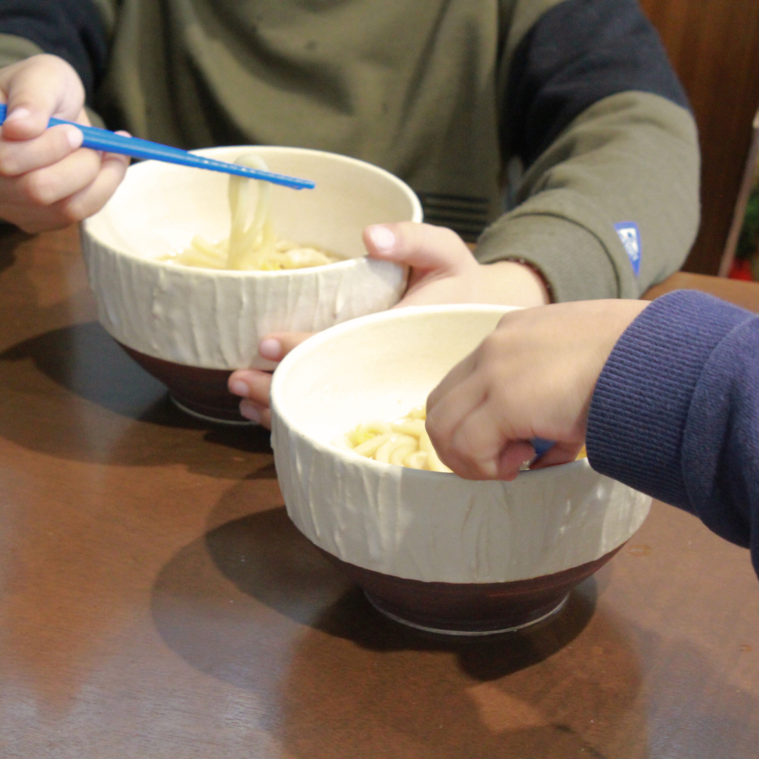 大人に丁度いい小丼は　子供にも丁度よかった
