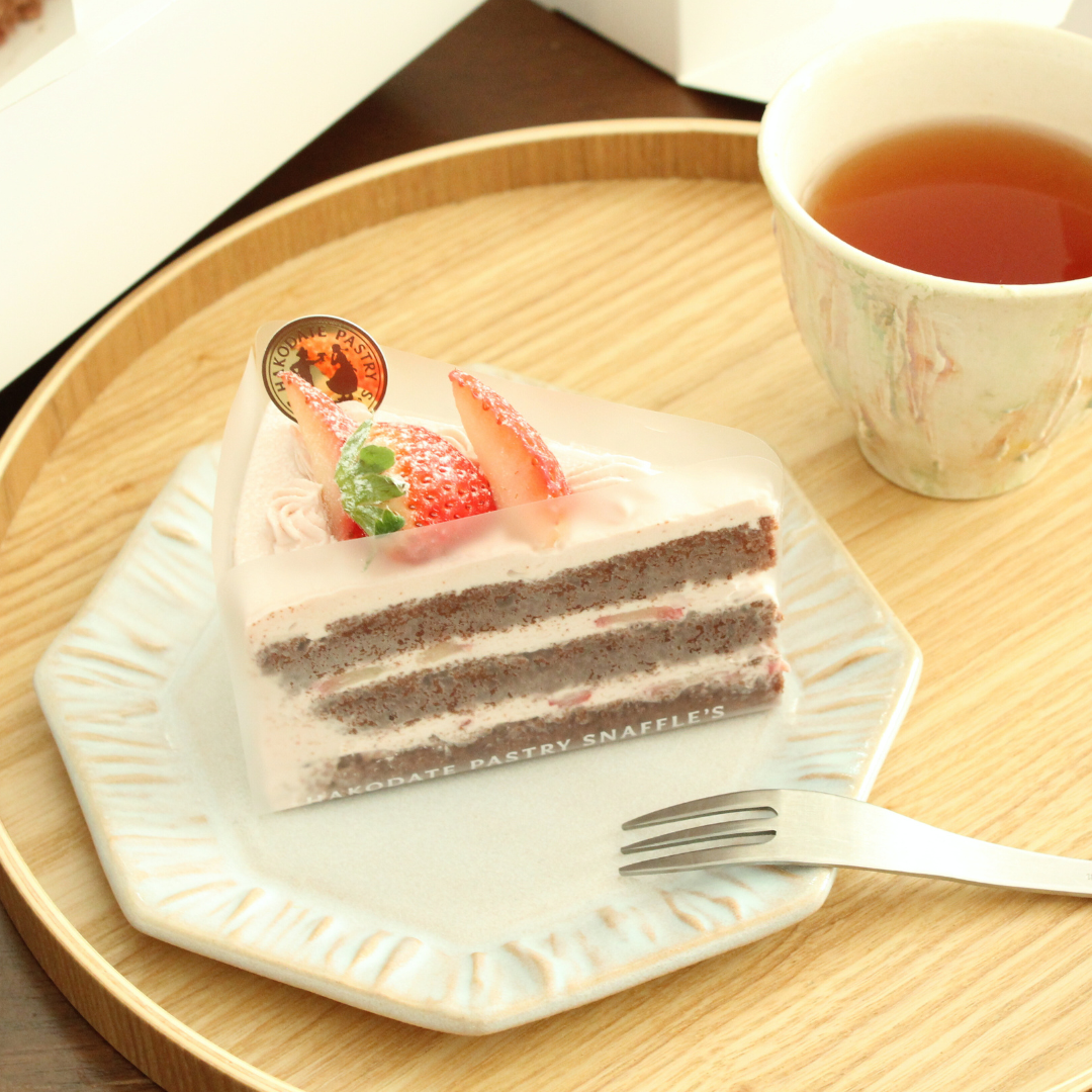 happy birthdayのケーキ皿