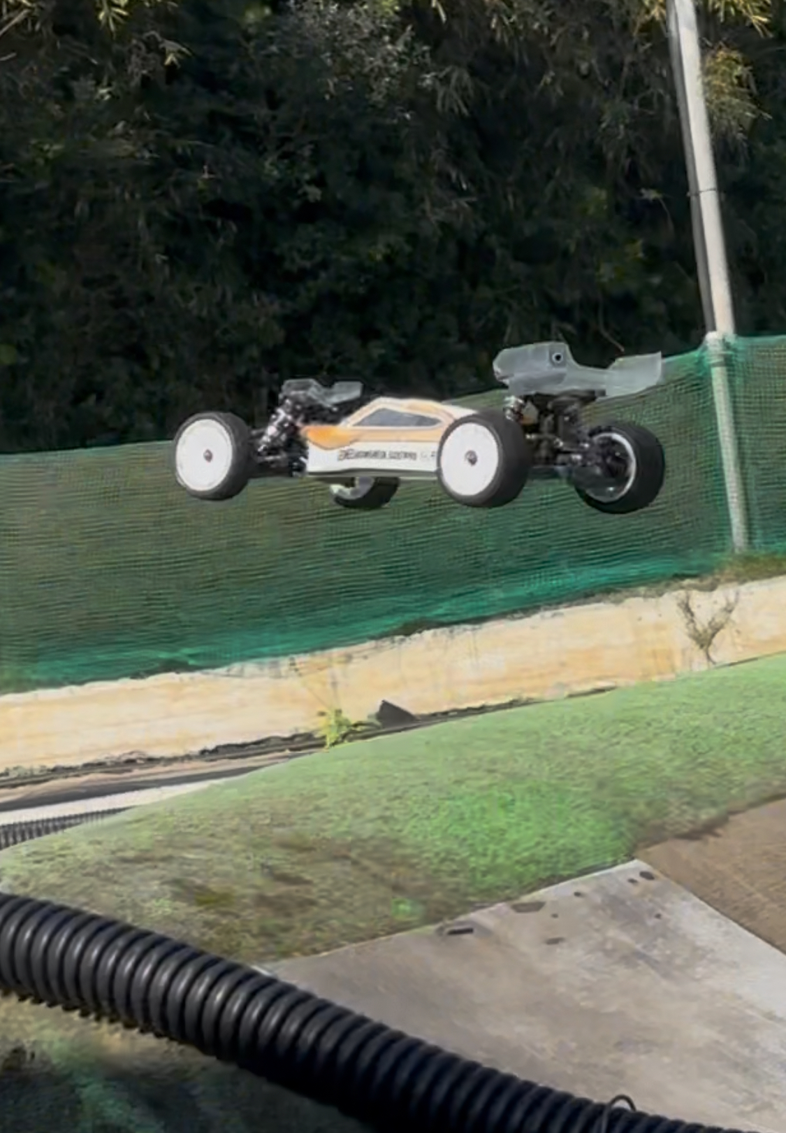 できる男のアッパーウイング!