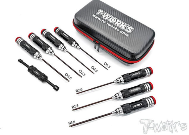 PITにいる時から高揚したい貴方におすすめしたいピットマットとTワークスツール入荷