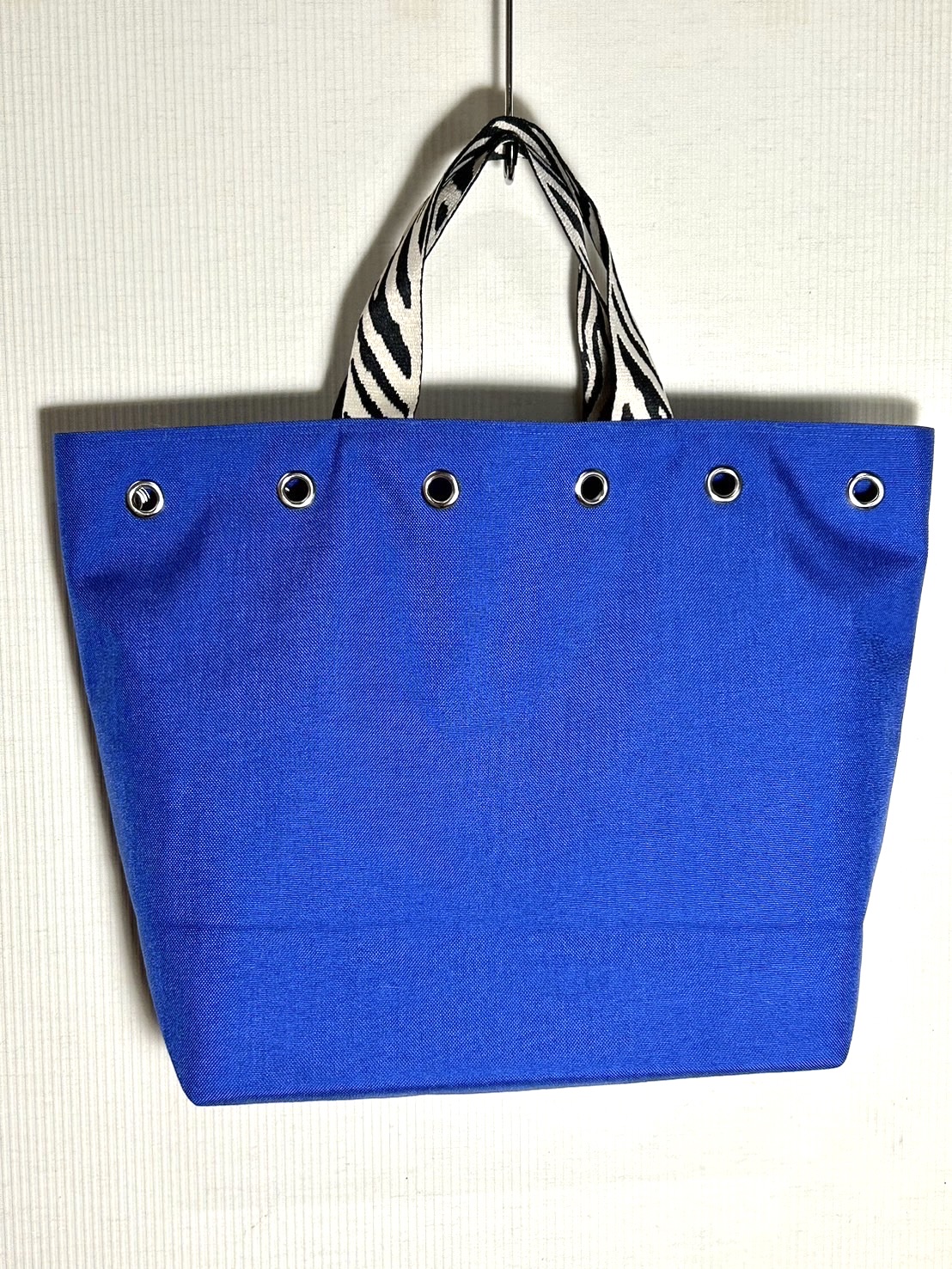 最強素材！コーデュラナイロンのトートバッグ入荷しました♩