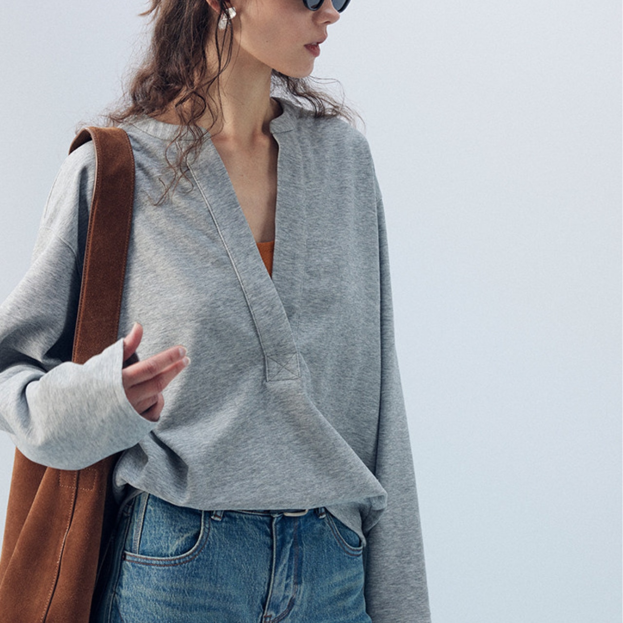 【COORDINATE】 一枚でサマになる、頼れるトップス