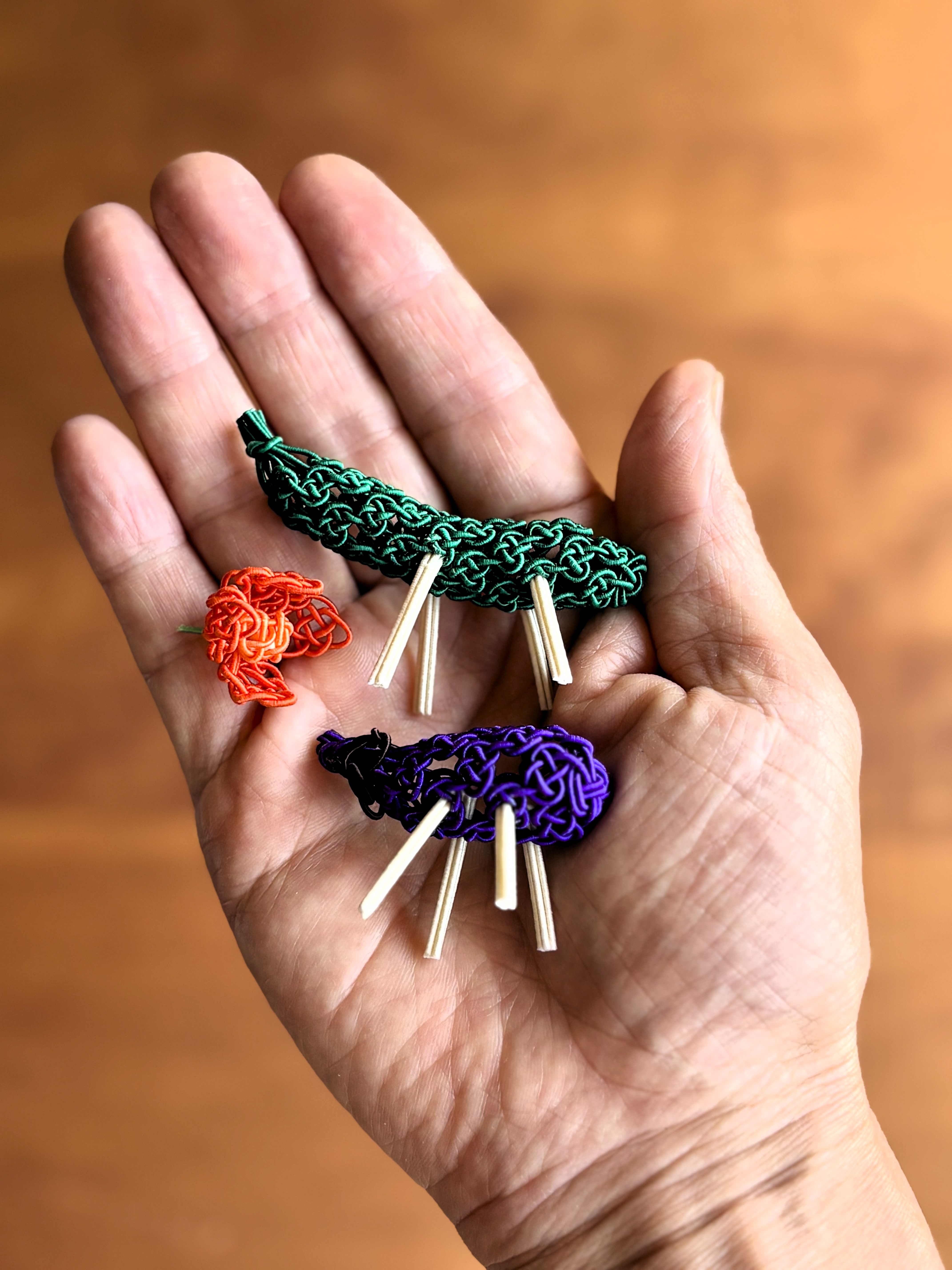 「手のひらに宿る、お盆のかたち」─ 精霊馬の仕様と想いを少しだけ