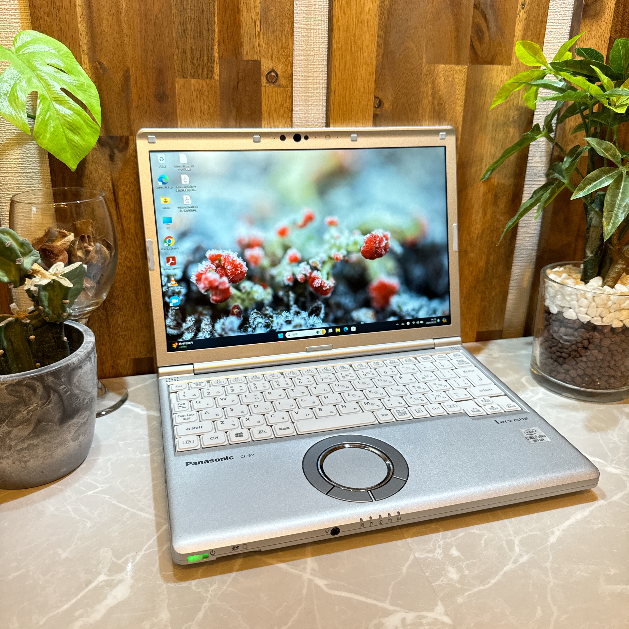 Panasonic Let’s note SV9 メモリ16GBモデル多数入荷！