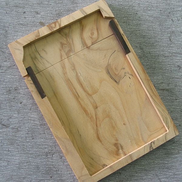 木製名刺入れの補強構造