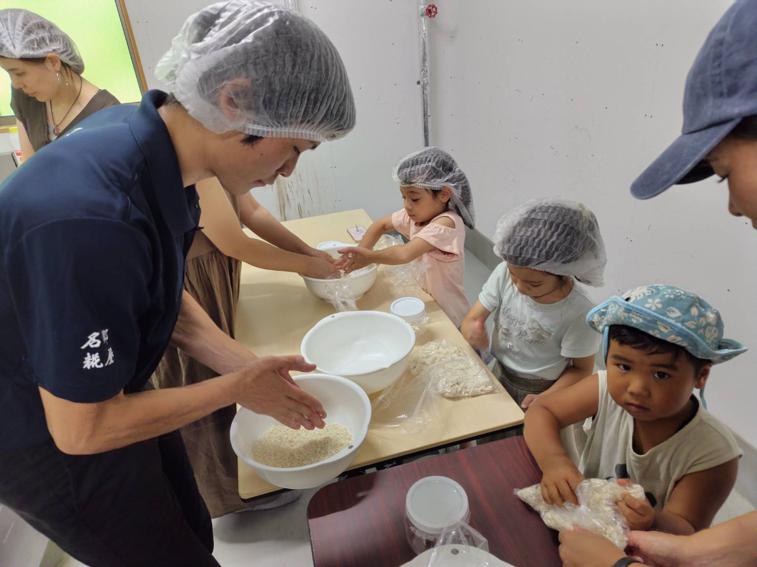 名郷糀屋での特別糀ツアー - 「tsukiこども食堂」との感動のコラボイベント✨