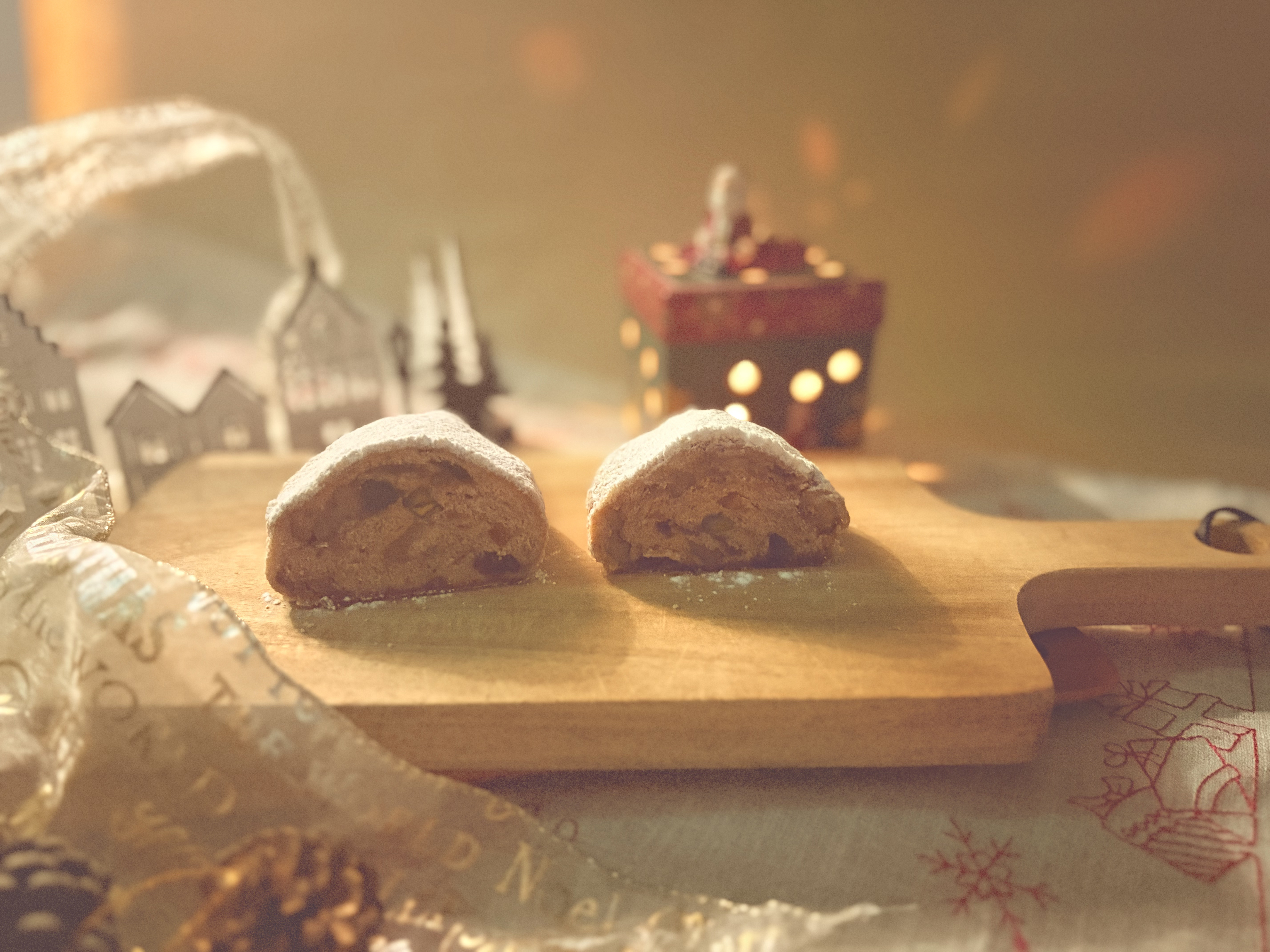 【長く楽しむために】クリスマスまでずっと美味しい！シュトレンの正しい切り方と、日持ちする保存方法