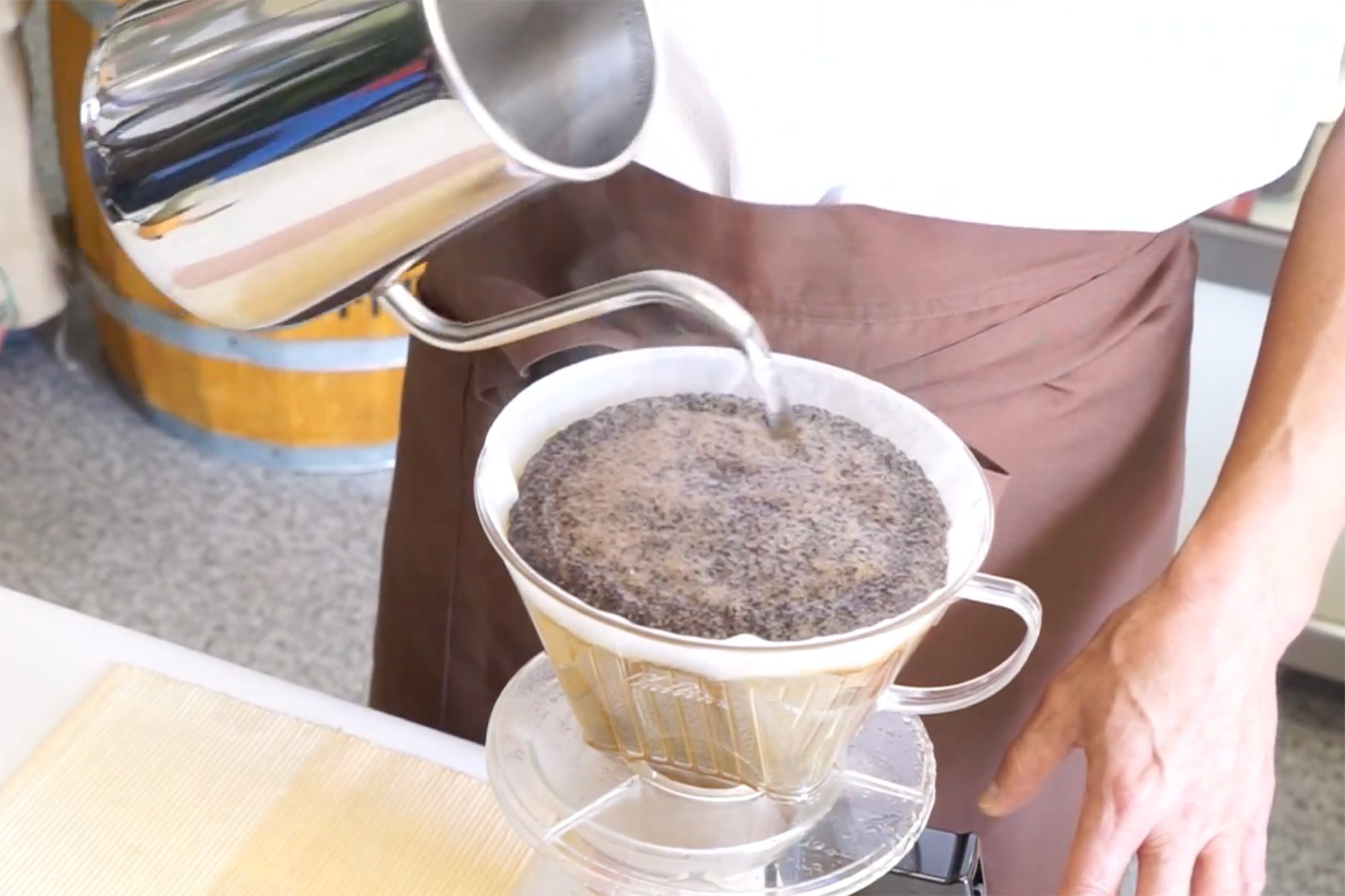 コーヒー裏技「抽出時に泡を細かくする方法」
