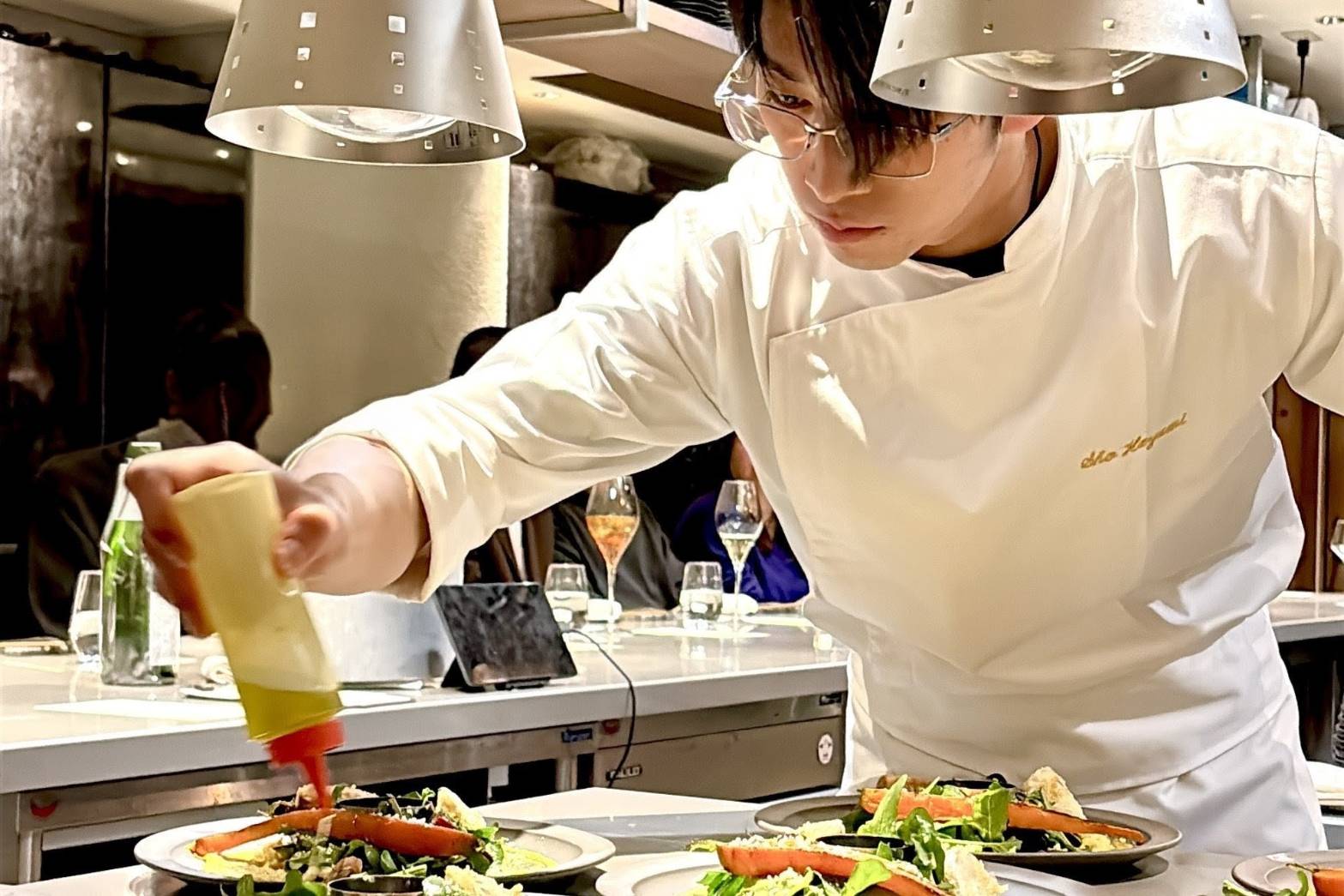 フランス料理一筋の料理人が、自分の店ではなく食品工場を選んだ理由は、「料理人の未来への賭け」