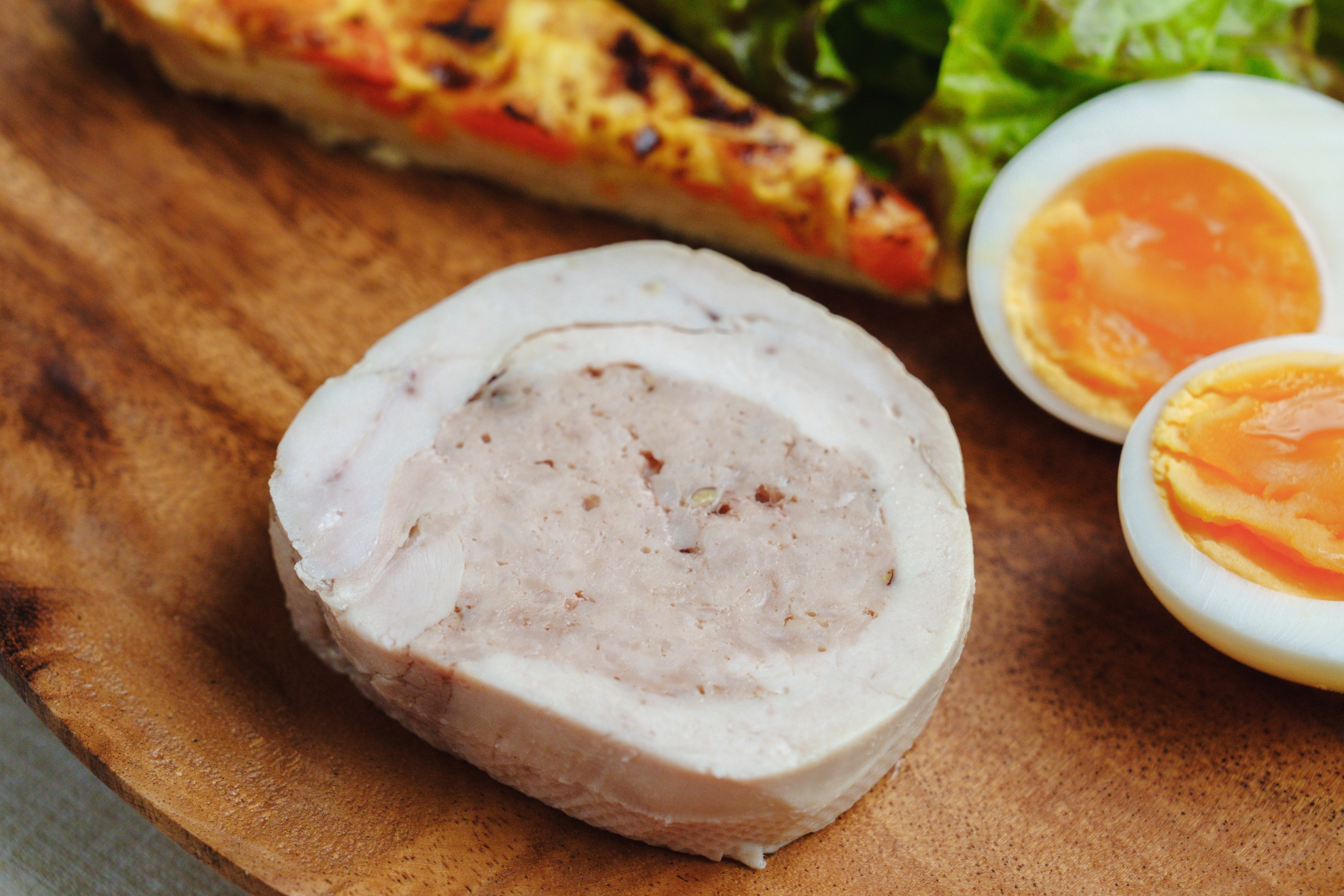 サラダチキンはギフトにおすすめ?健康を気遣う人への選び方を料理人が解説
