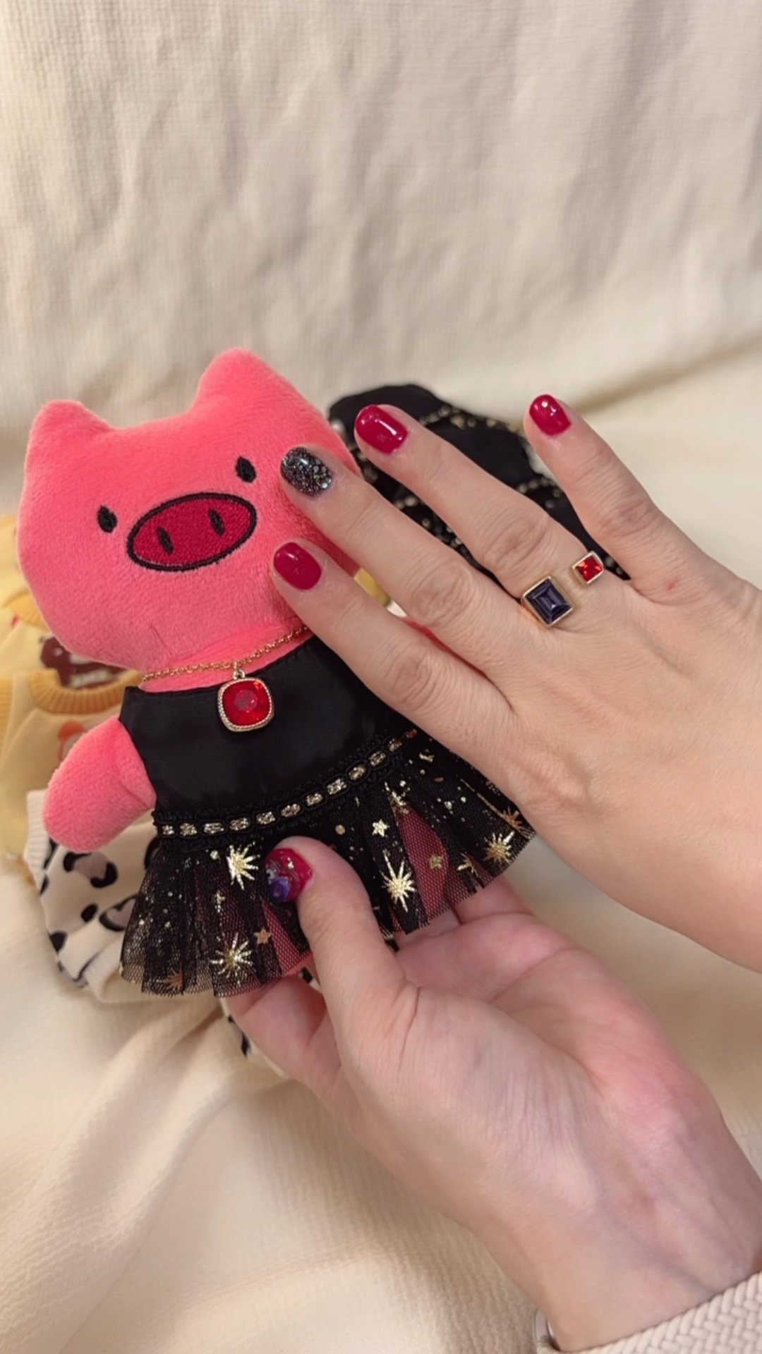 ぶたちゃんとお揃いの「おまじないジュエリー」