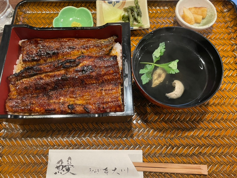 生まれて初めてうな重特上食べた😉