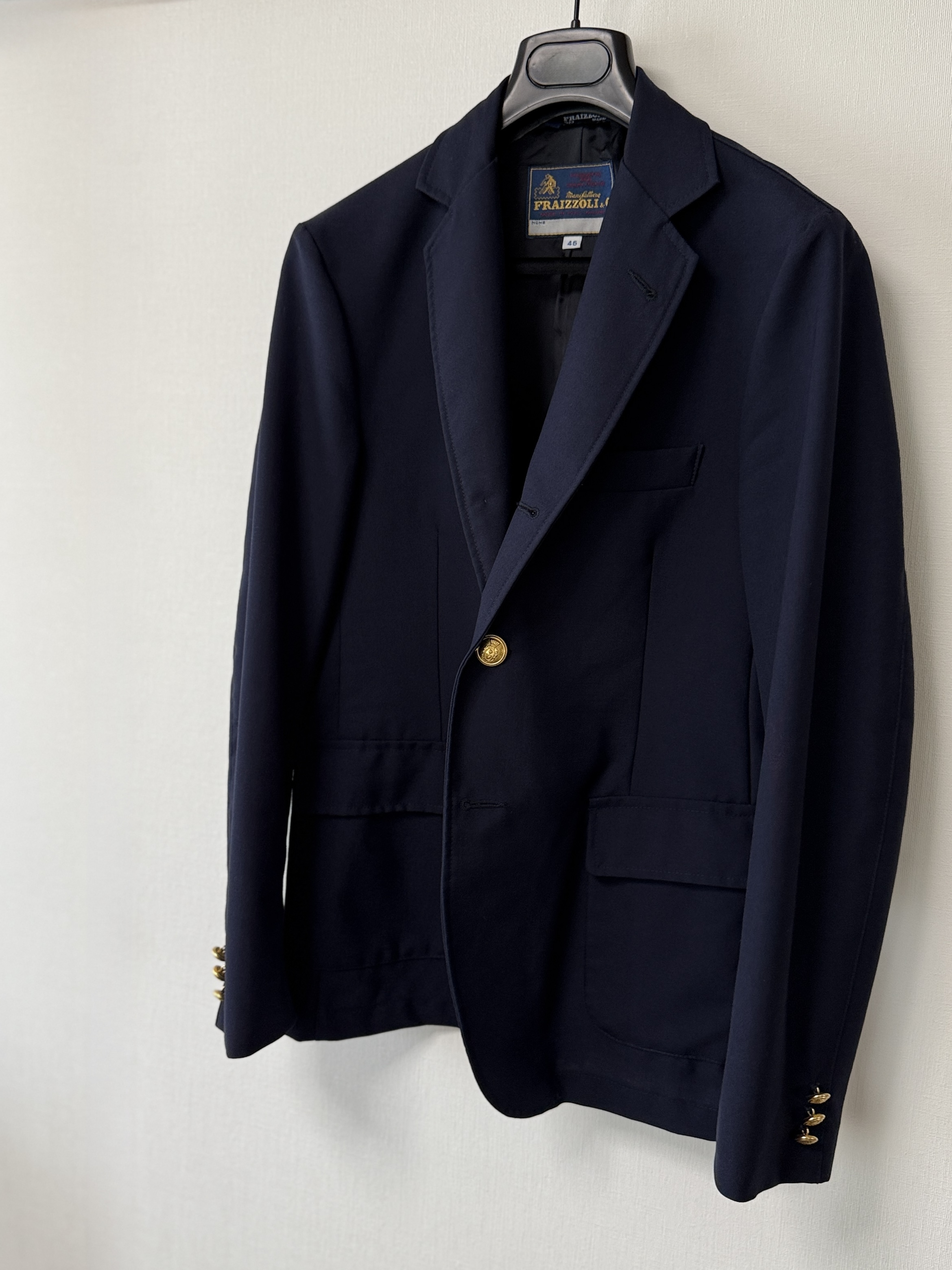 紺ブレザーはマスト
