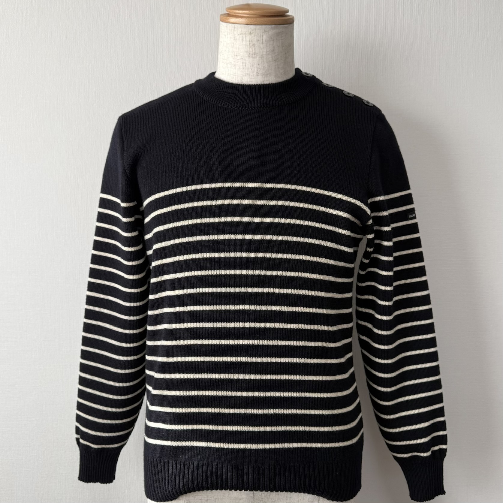 小粋でノーブルなマリンセーター