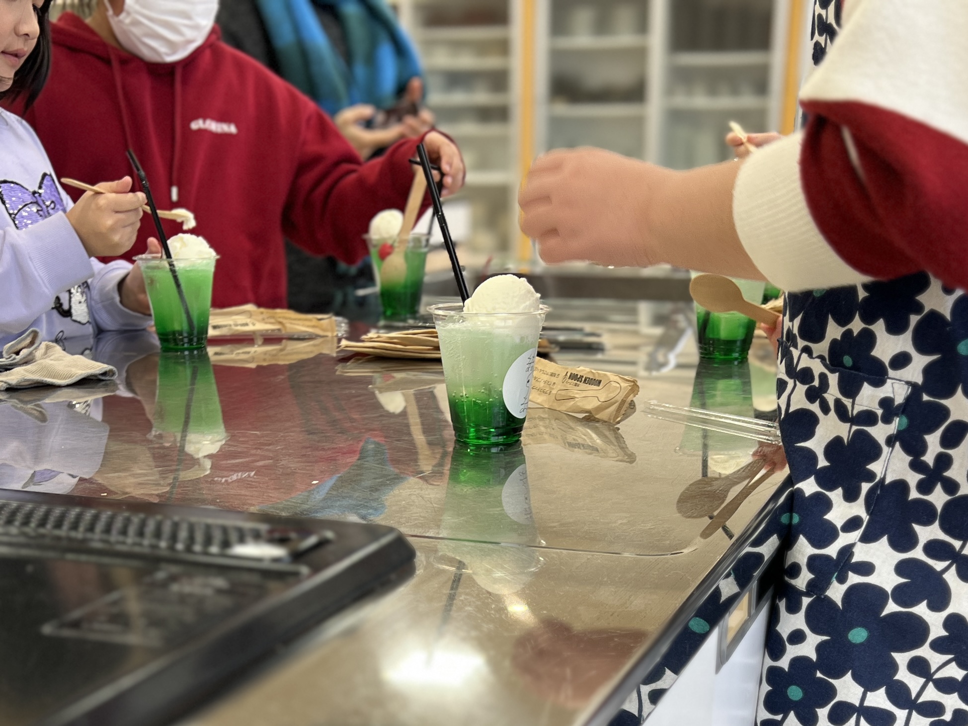 【イベントレポート】キッズフェスタでカフェスタッフ体験の講師を務めました