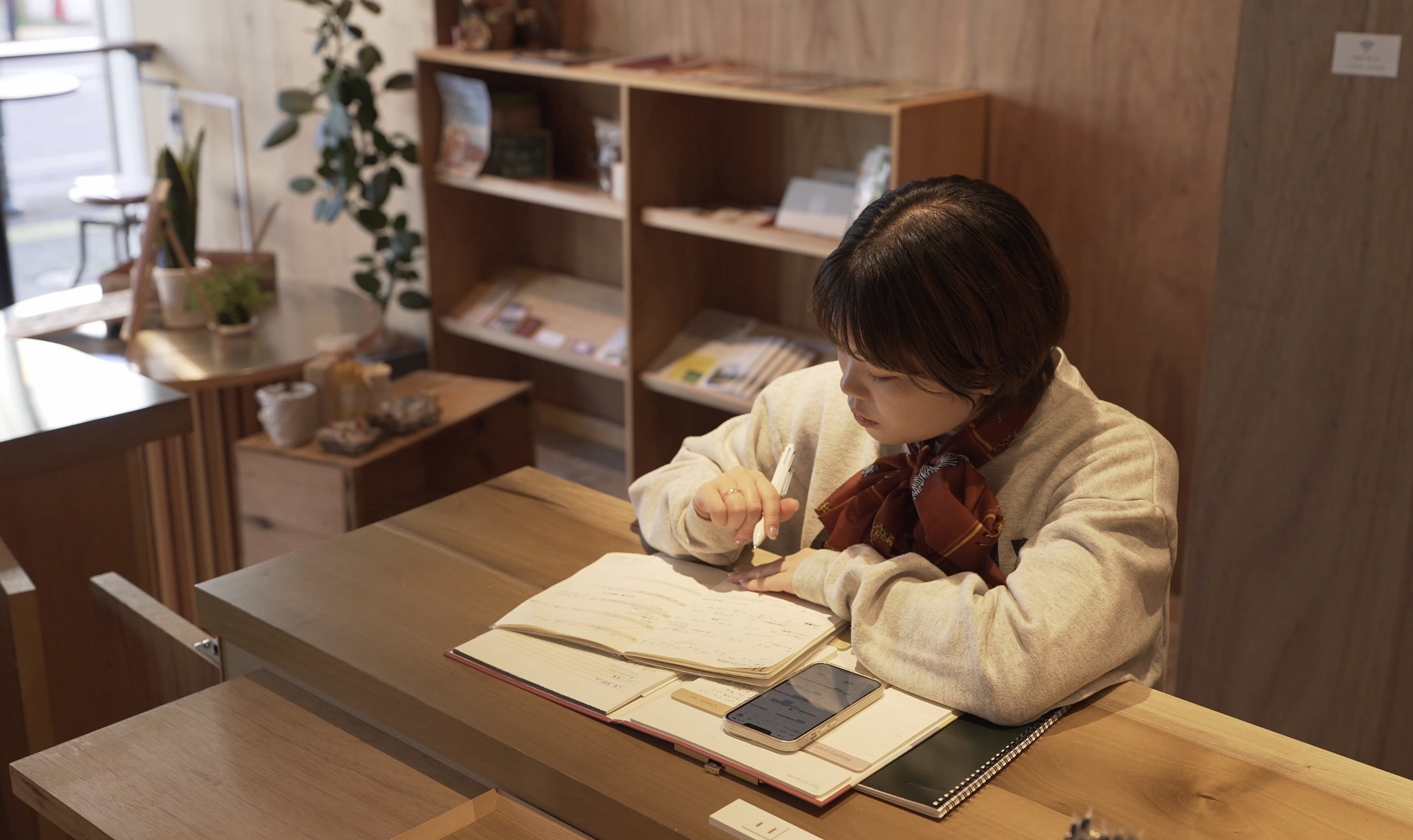 【わたしの時間】「予定が埋まると、人生が豊かになる。」― 五十嵐凜さんと過ごす、絲と糸の時間