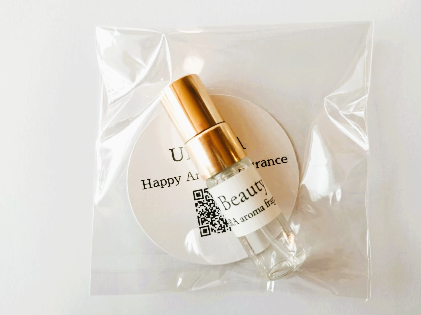 フレグランスミニボトルを販売開始しました！