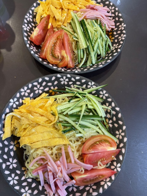冷やし中華、始めました。