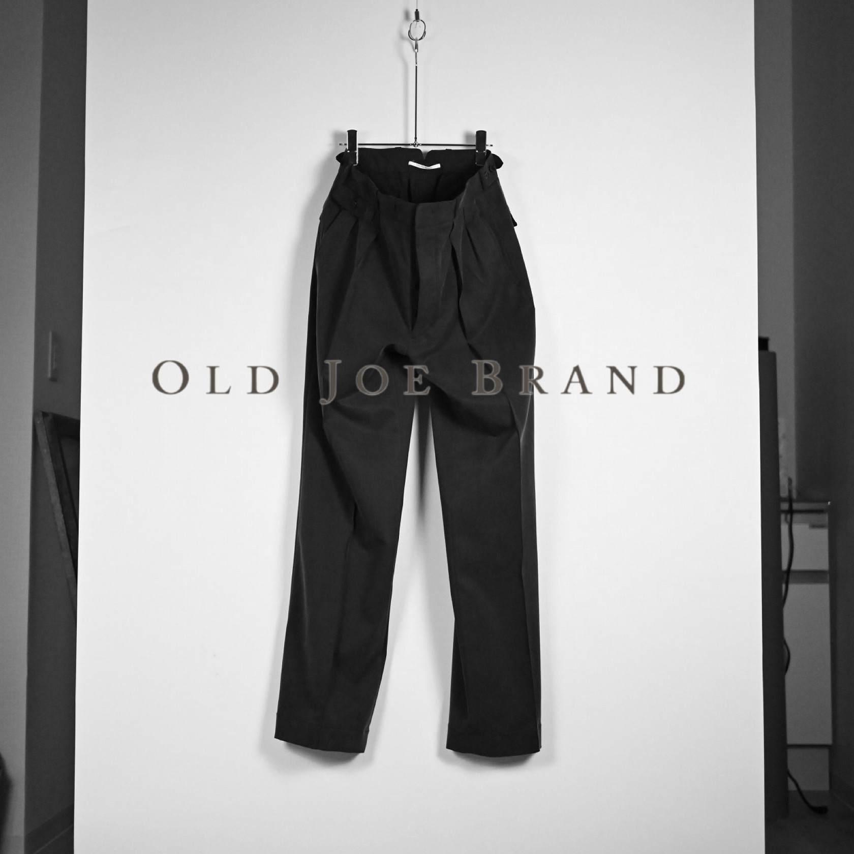 OLD JOE 1930年代のOxford Bagsを思わせる、ヴィンテージライクなスラックス