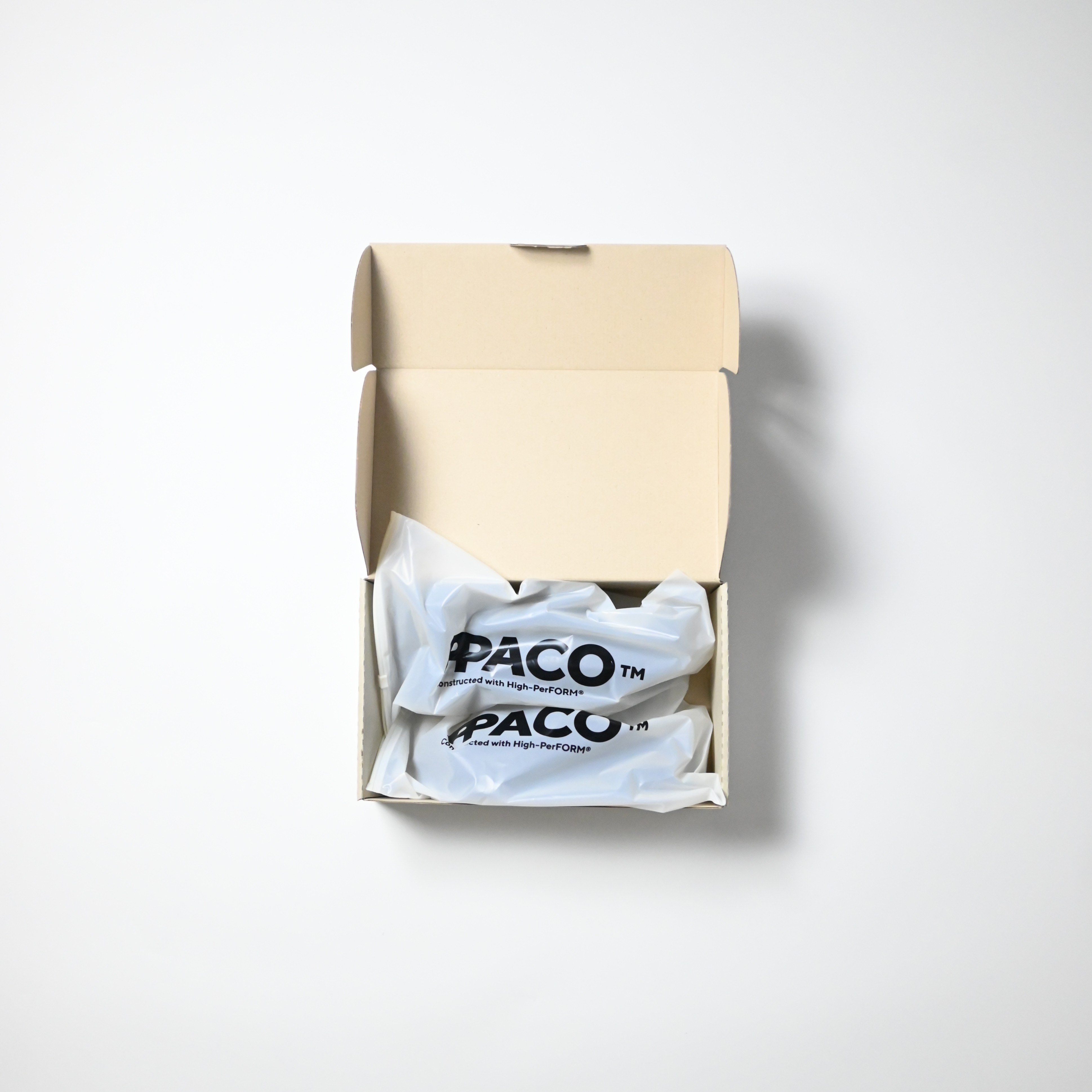 ミニマルで快適。日常にフィットする一足 PPACO(パコ)