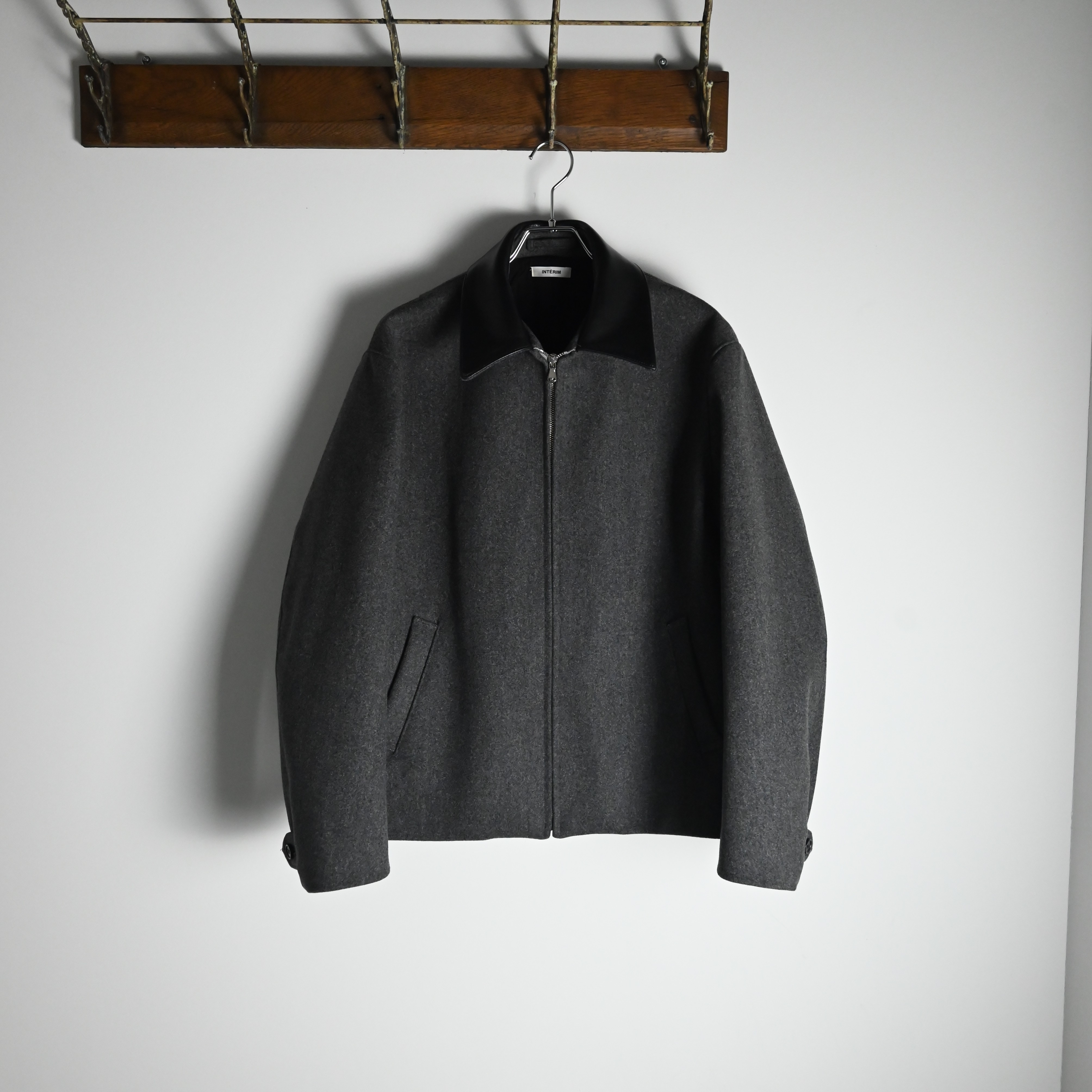 INTERIM(インテリム)LVMH社からピックしたイタリア製生地を使用したスポーツジャケット