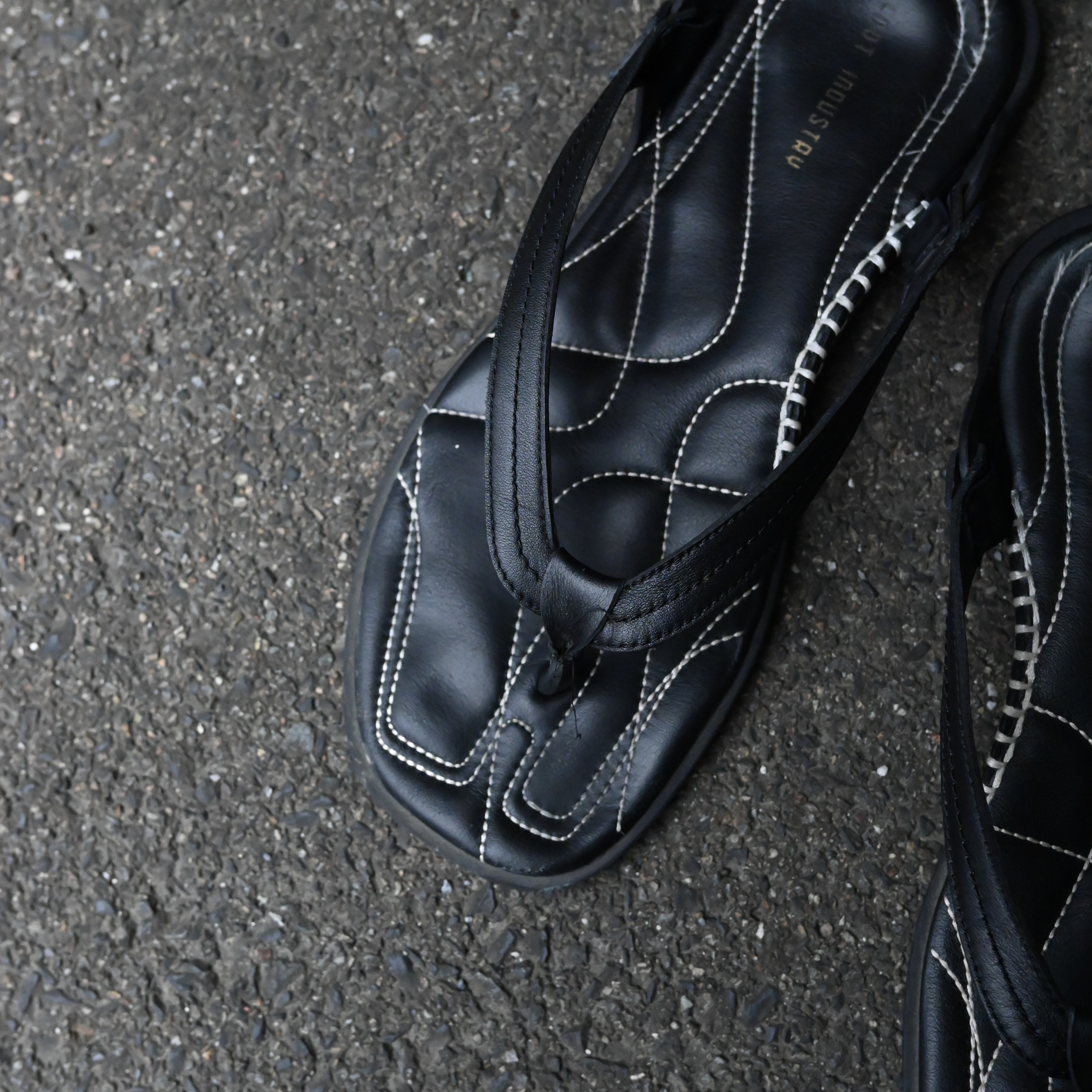 FOOT INDUSTRY（フットインダストリー）私物レビュー｜レザーサンダルの経年変化をご紹介