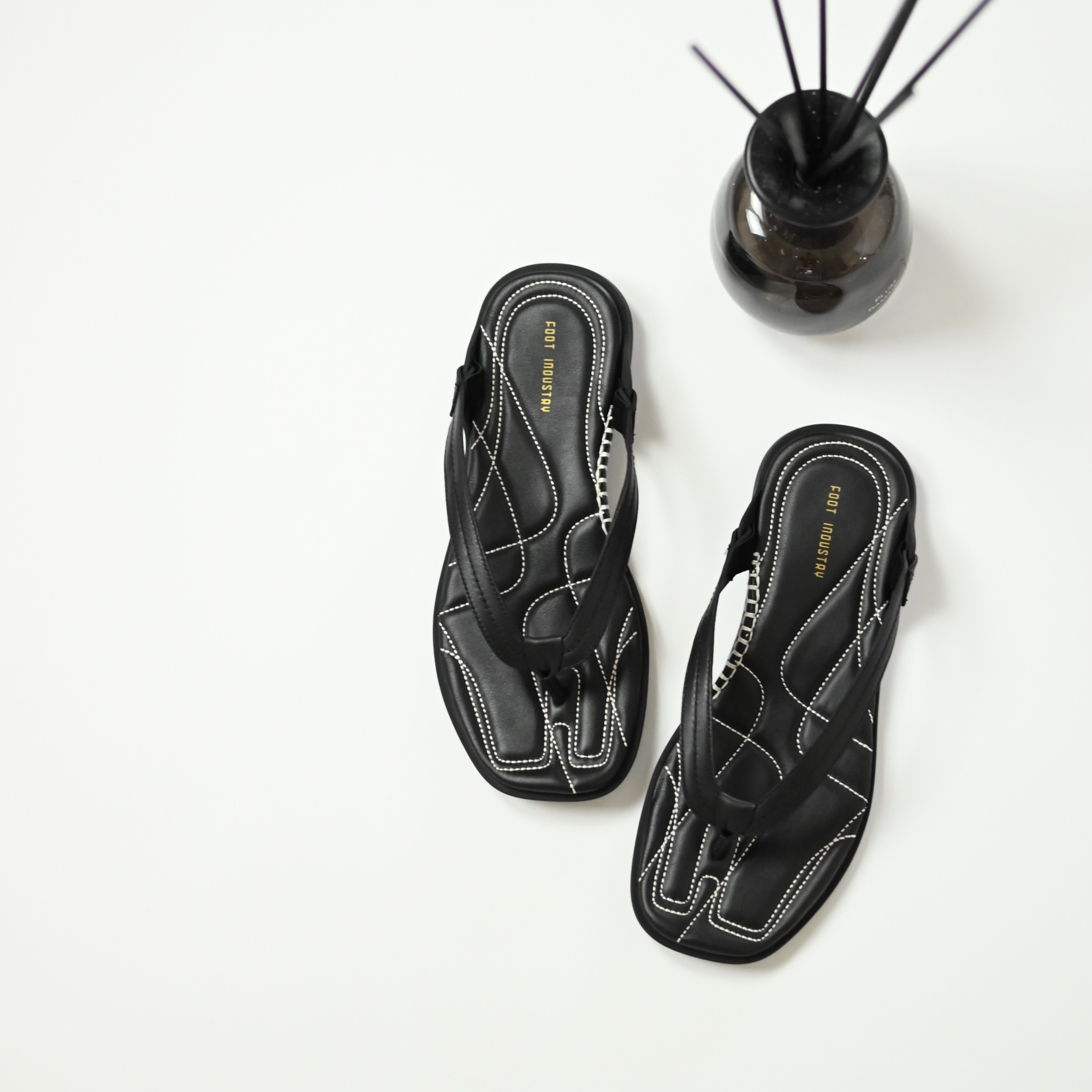 スニーカー感覚で履けるレザーサンダル。FOOT INDUSTRY「SUN SOFT」