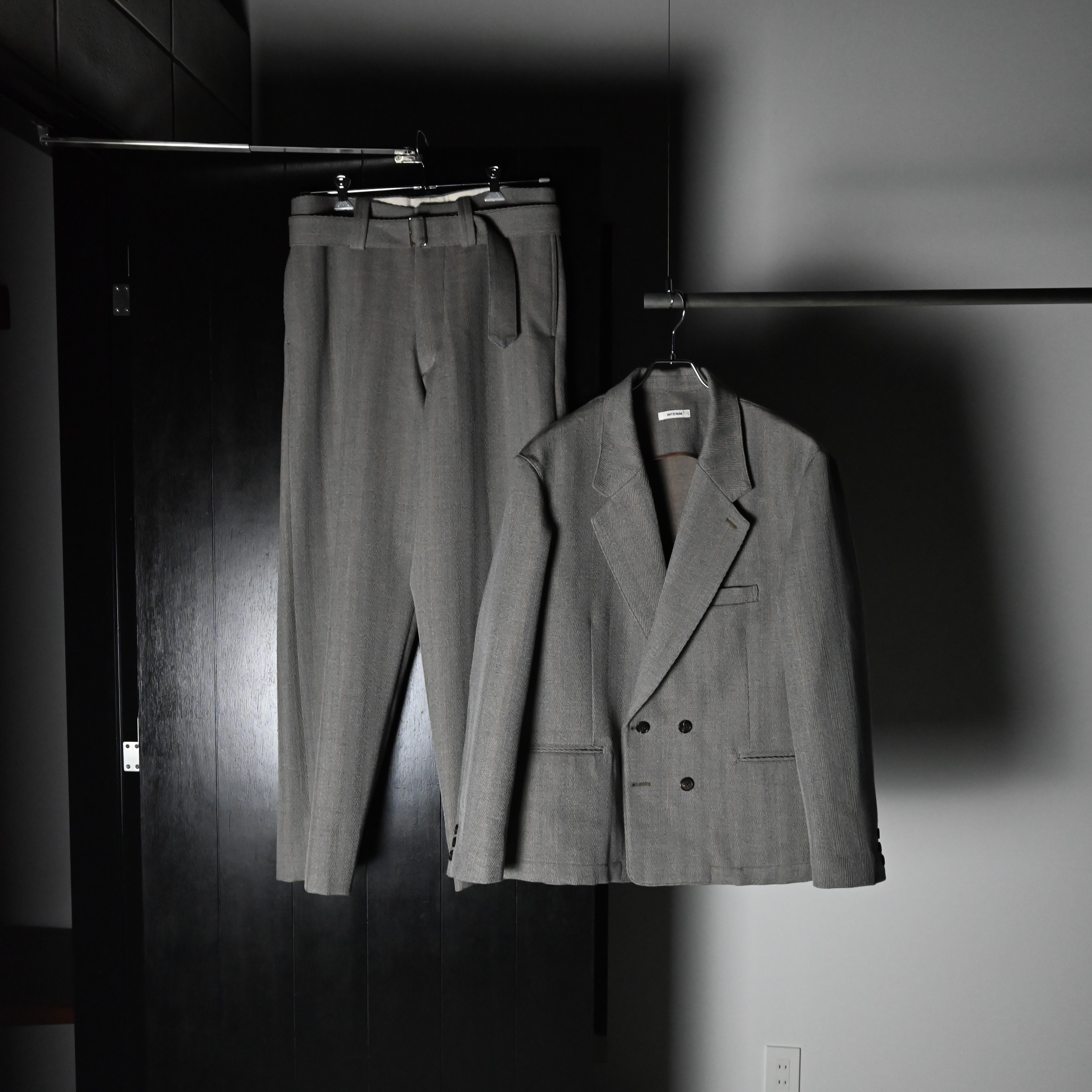 INTERIM(インテリム)一期一会のLVMH社デッドストックコレクション生地を使用したセットアップ