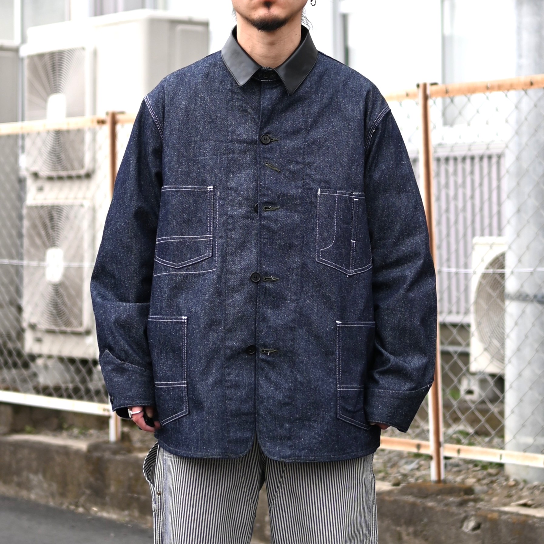 INTERIM(インテリム)1920年代初期の名作を再構築した、ゴートレザー襟カバーオール