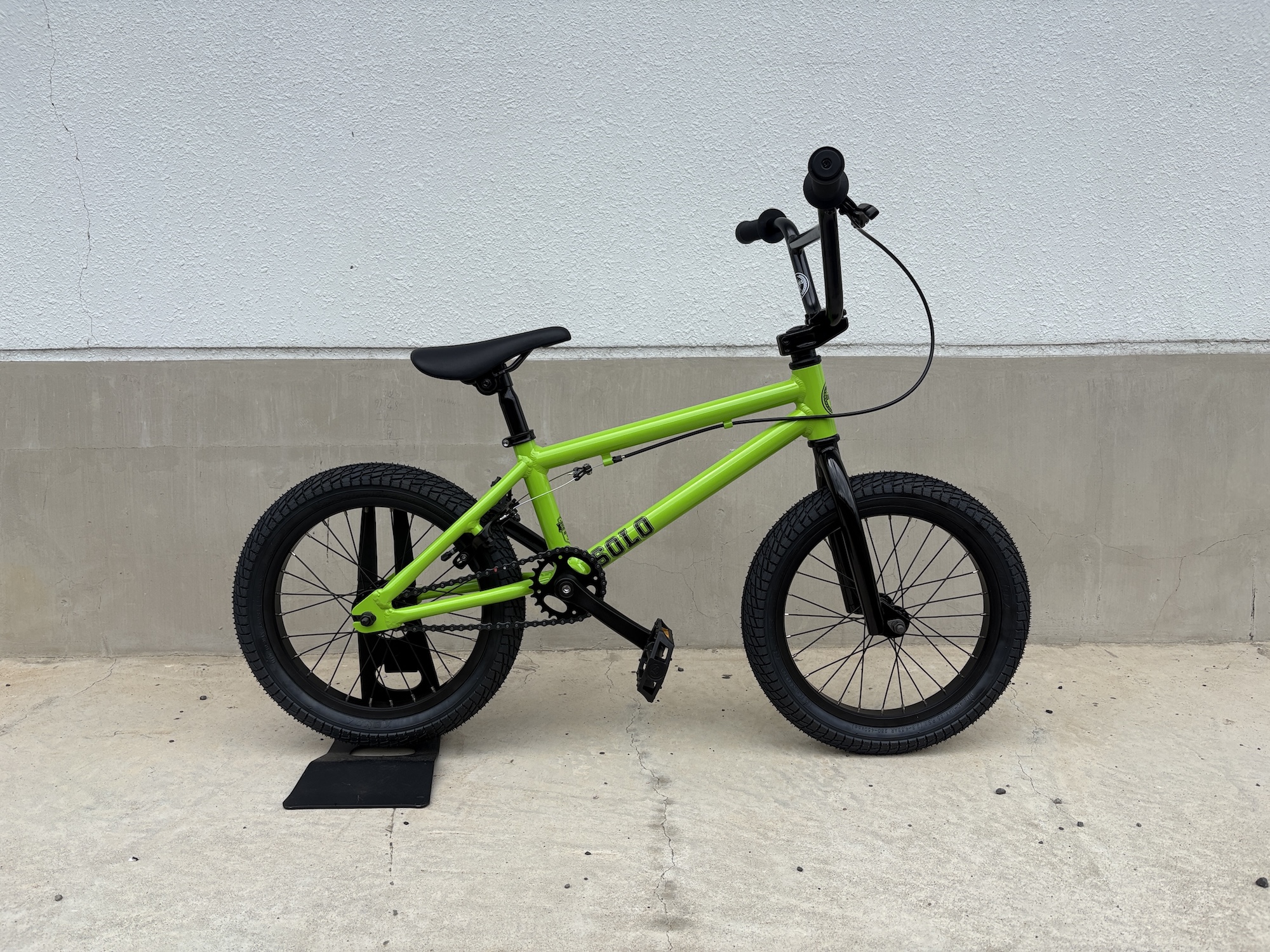 DURCUS ONE SOLO 16インチ 初めてのBMXに選びたい、本格キッズモデル